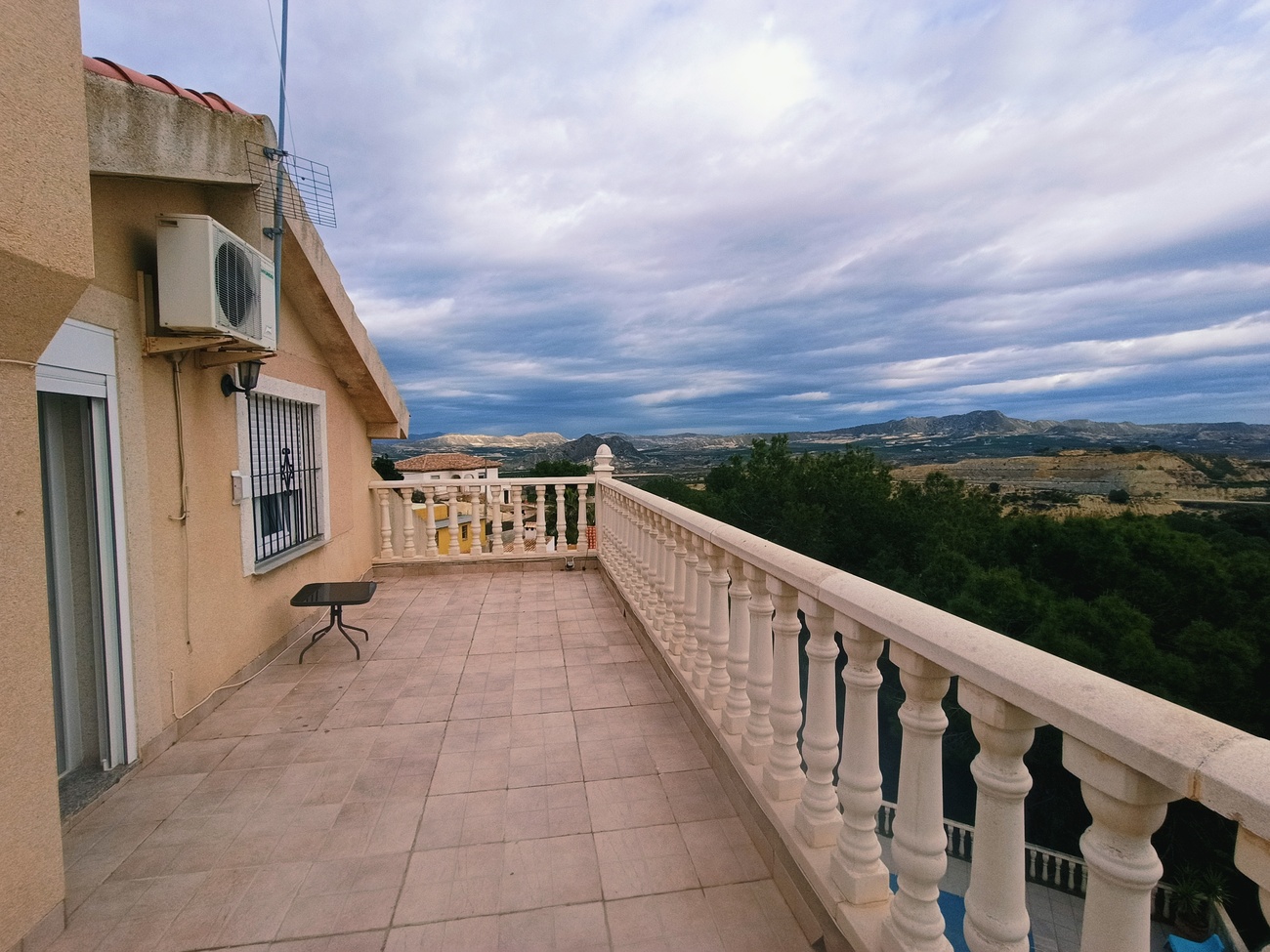 Exterior view in villa for sale in Canadas De San Pedro