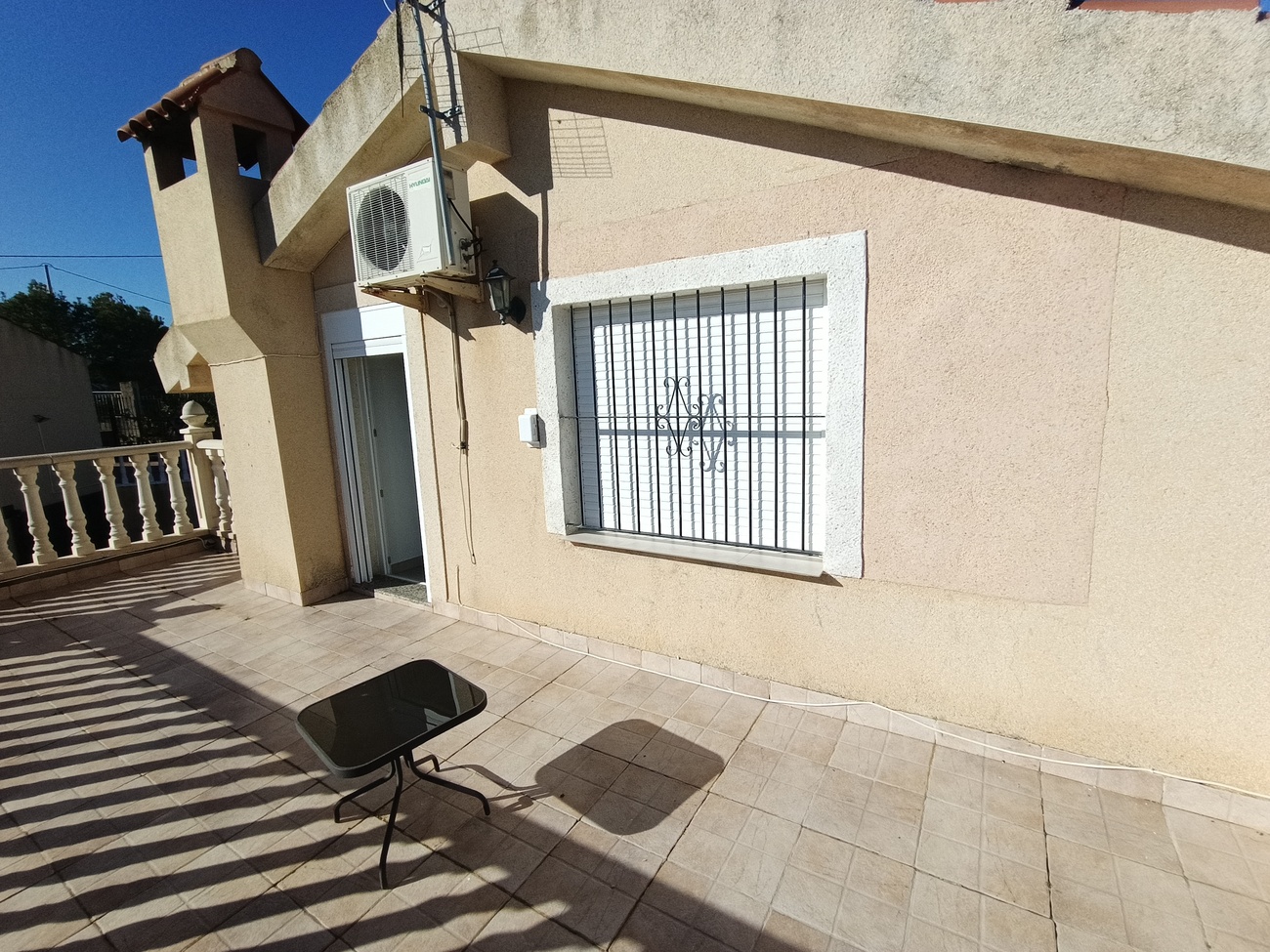 Garden in villa for sale in Canadas De San Pedro