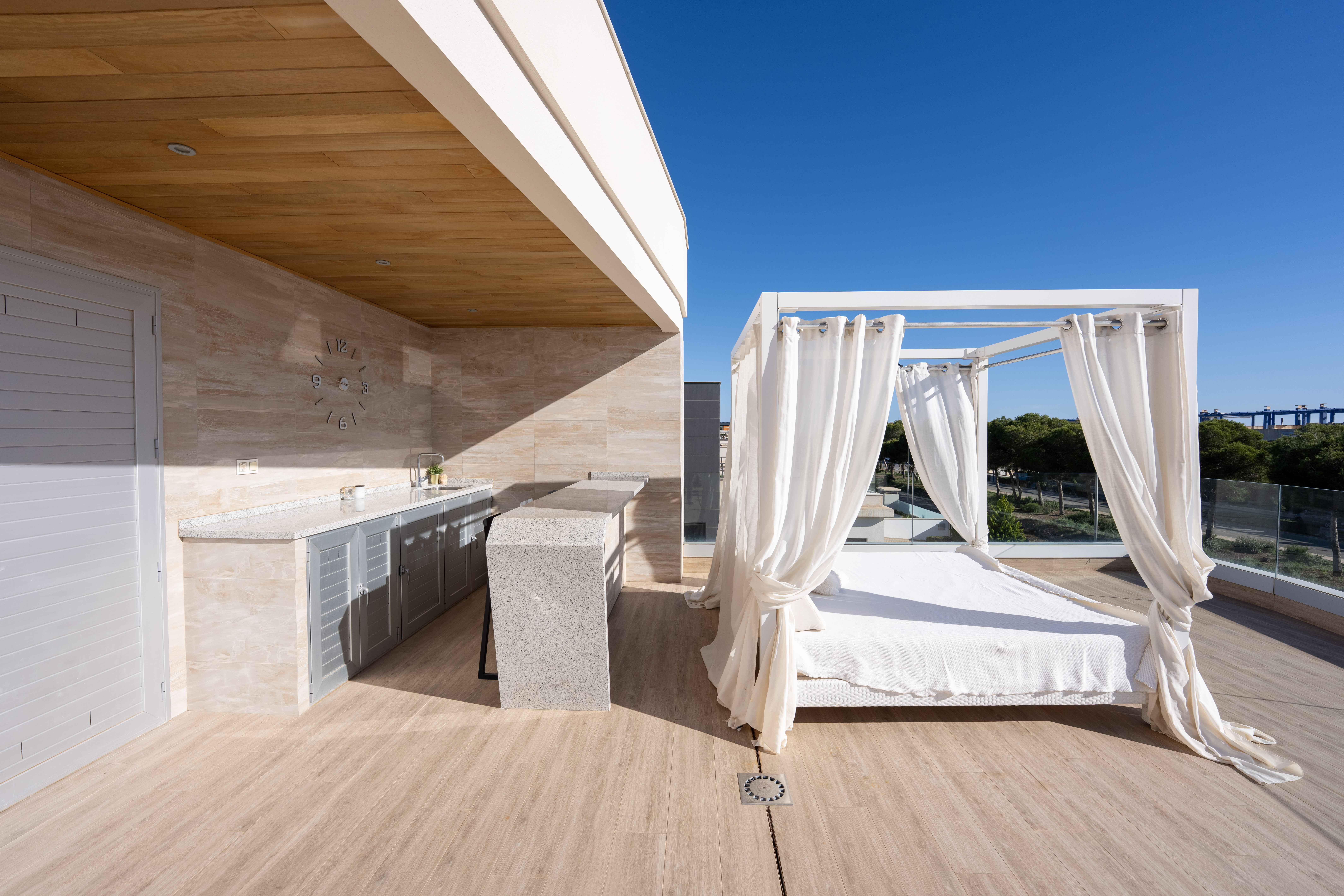 Terrace in villa for sale in Orihuela Costa
