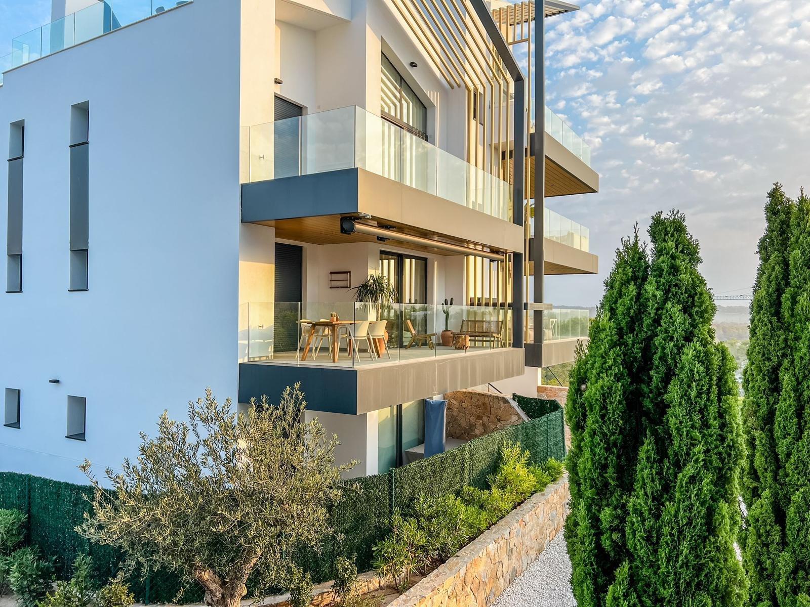 Located in the prestigious Las Colinas Golf & Country Club, this exceptional luxury apartment offers
