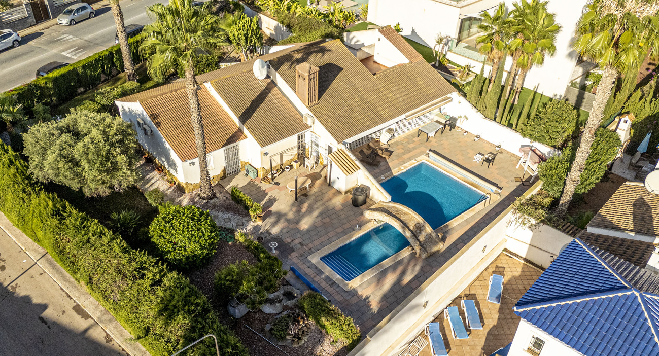 Villamartín Golf, Orihuela Costa (Alicante) Spectacular villa on a 1