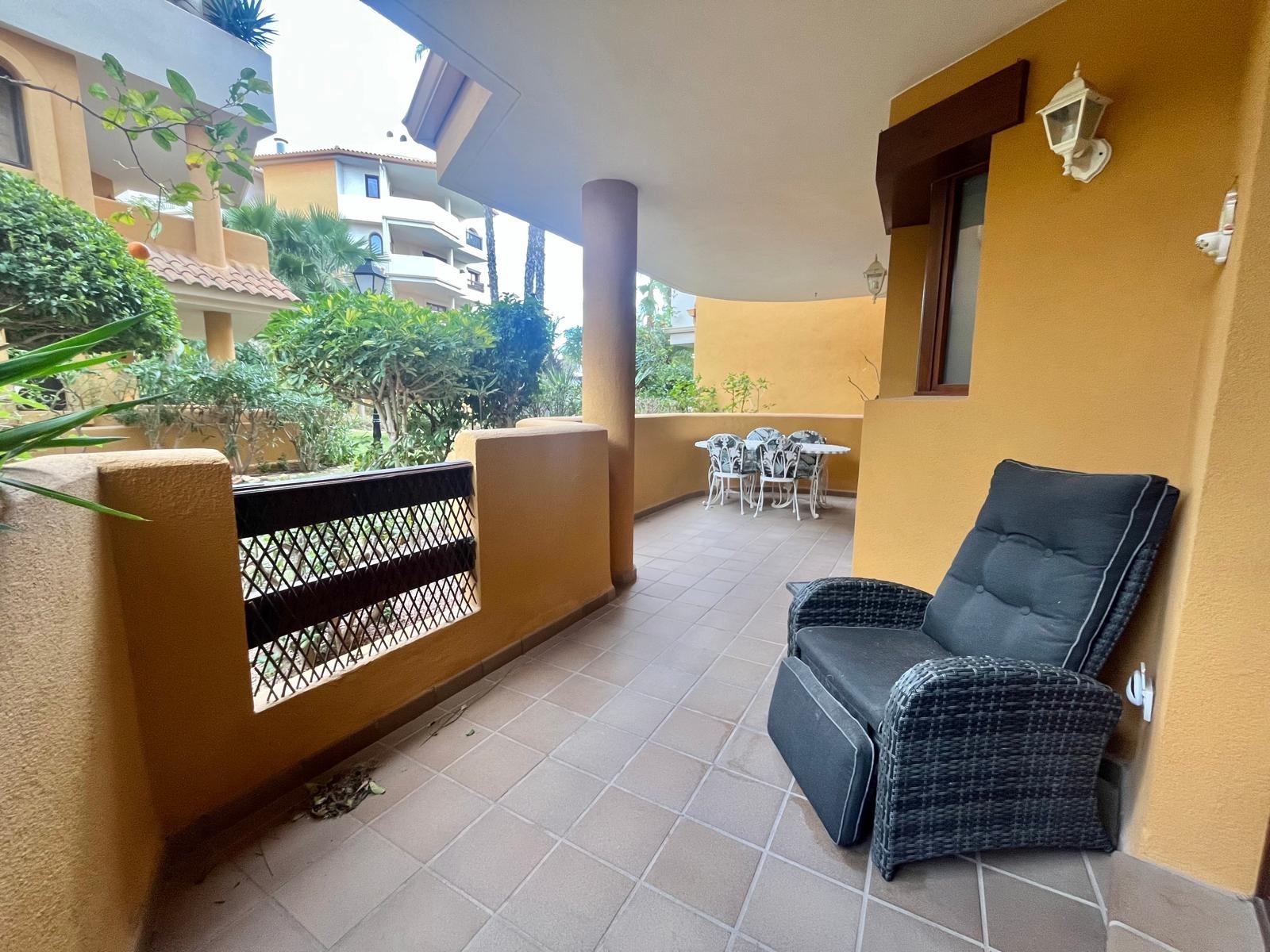 Elegant bungalow i Torrevieja med terrass