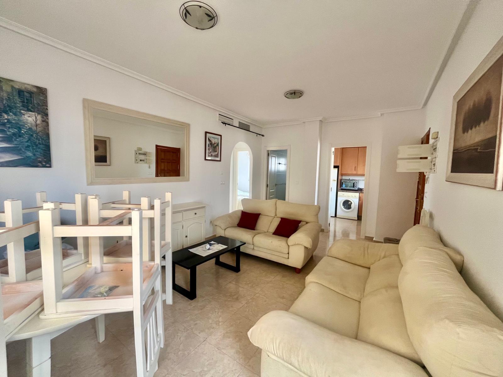 Top-Floor Bungalow with Terrace and Private Solarium in Urbanización La Marina – San Fulgencio Cozy