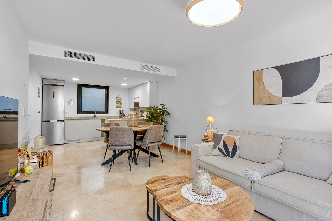 Bedroom in apartment for sale in Campoamor