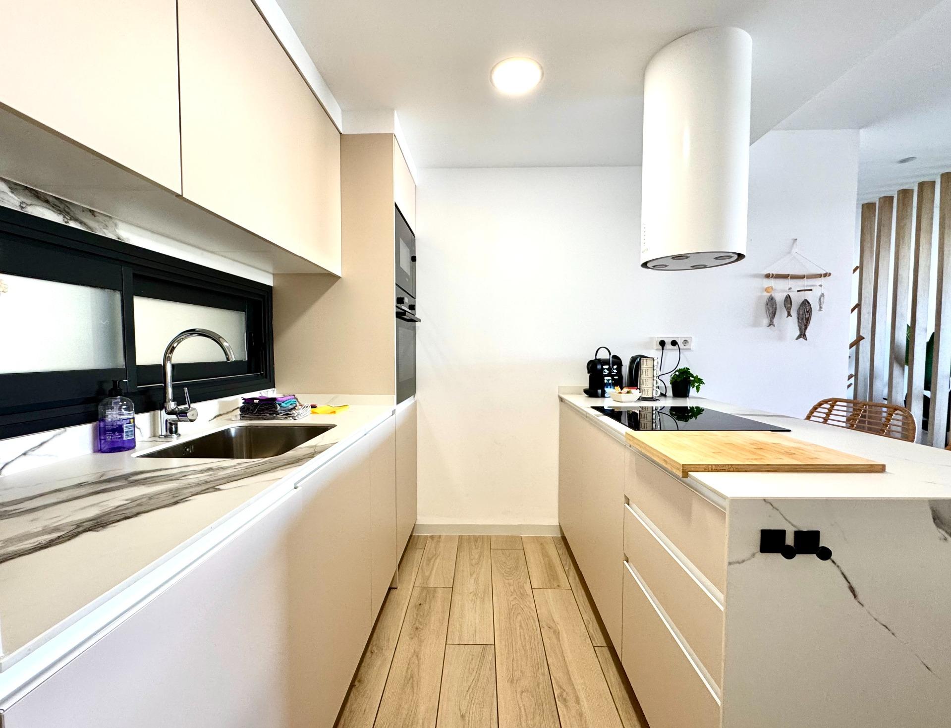 Terrace in apartment for sale in Los Alcazares