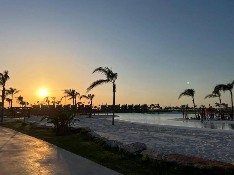 Pool area in apartment for sale in Los Alcazares