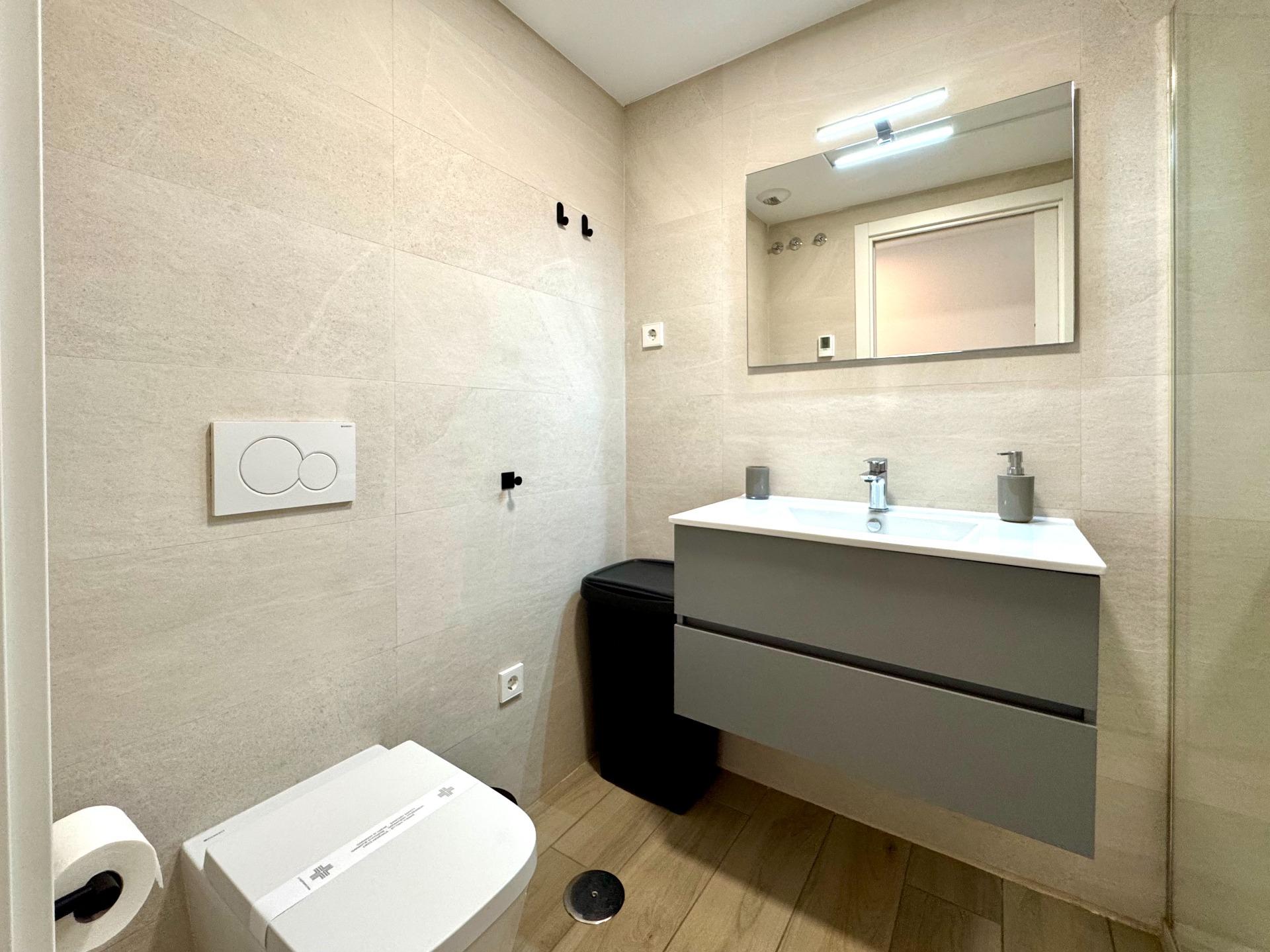 Bedroom in apartment for sale in Los Alcazares