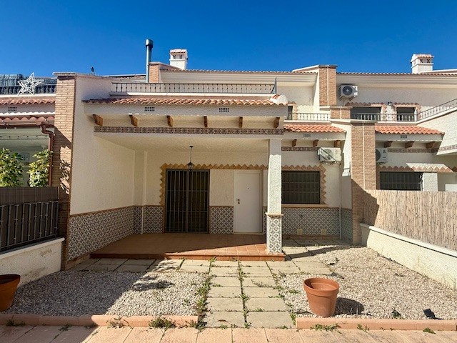 Bedrooms: 3, Bathrooms: 3, Town House in San Miguel de Salinas, Alicante, Spain