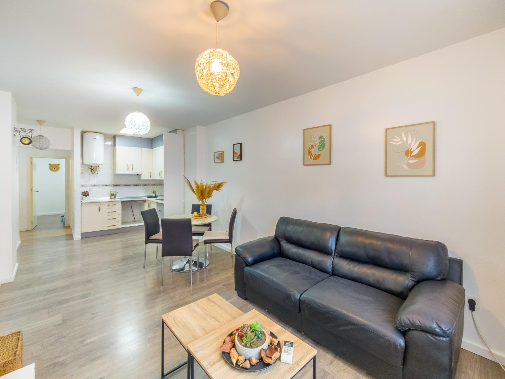 Introducing this bright and functional apartment in excellent condition, located in Torrevieja—just