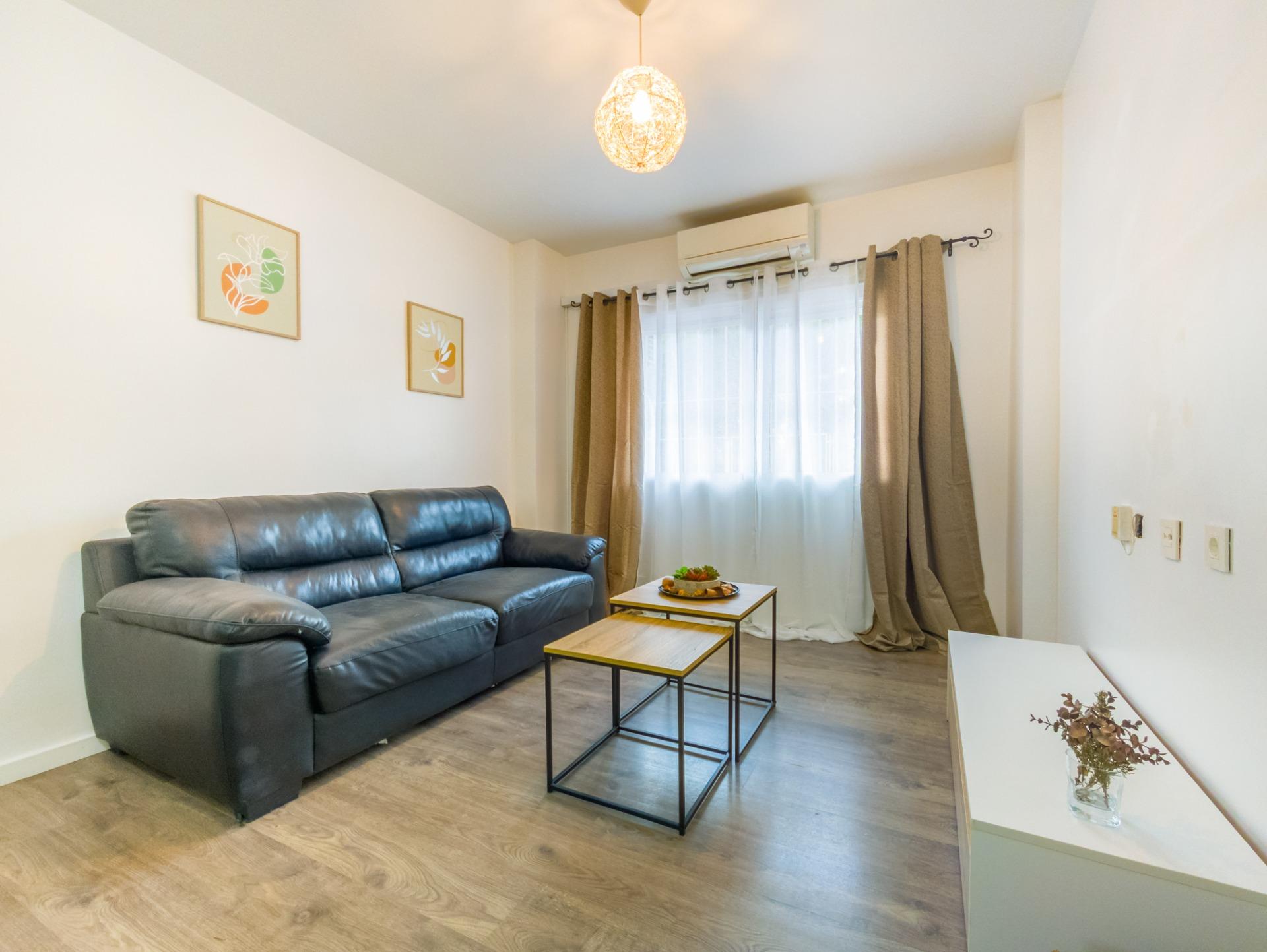 Introducing this bright and functional apartment in excellent condition, located in Torrevieja—just