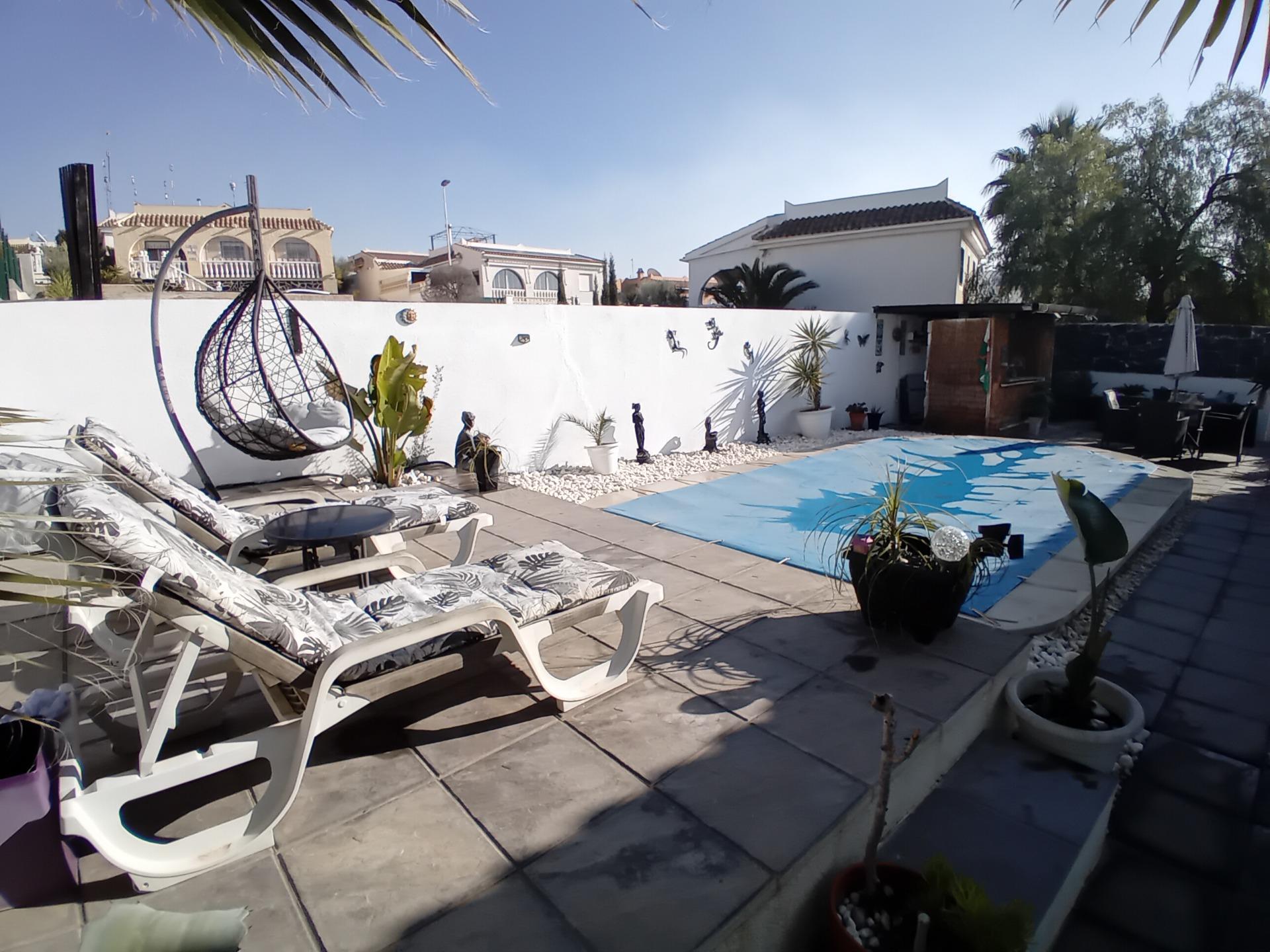 Living room in villa for sale in Mazarron
