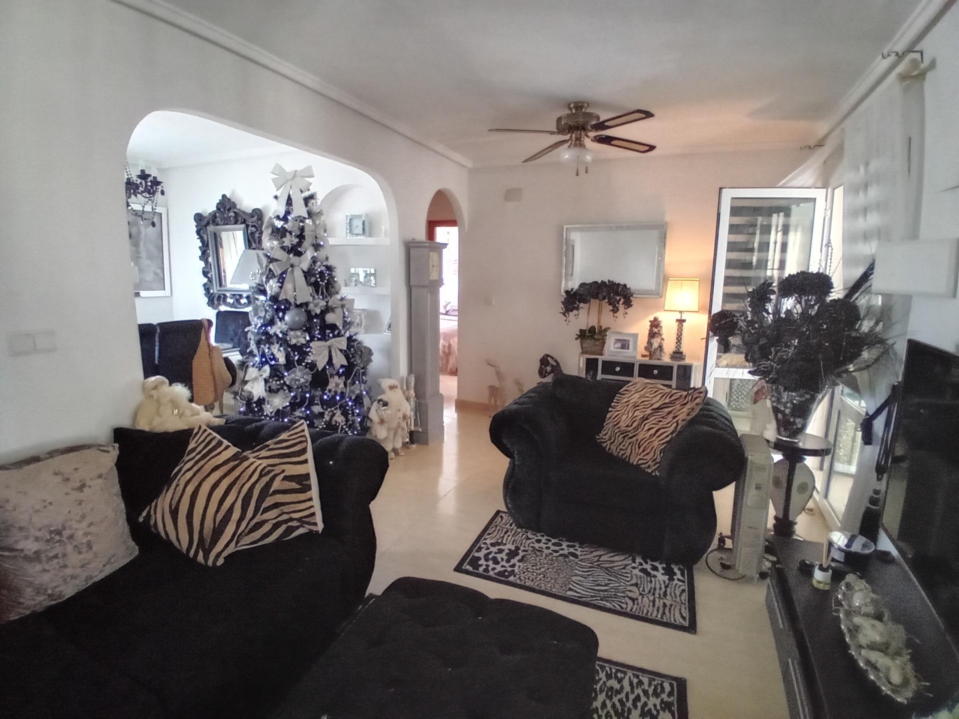 Master bedroom in villa for sale in Mazarron