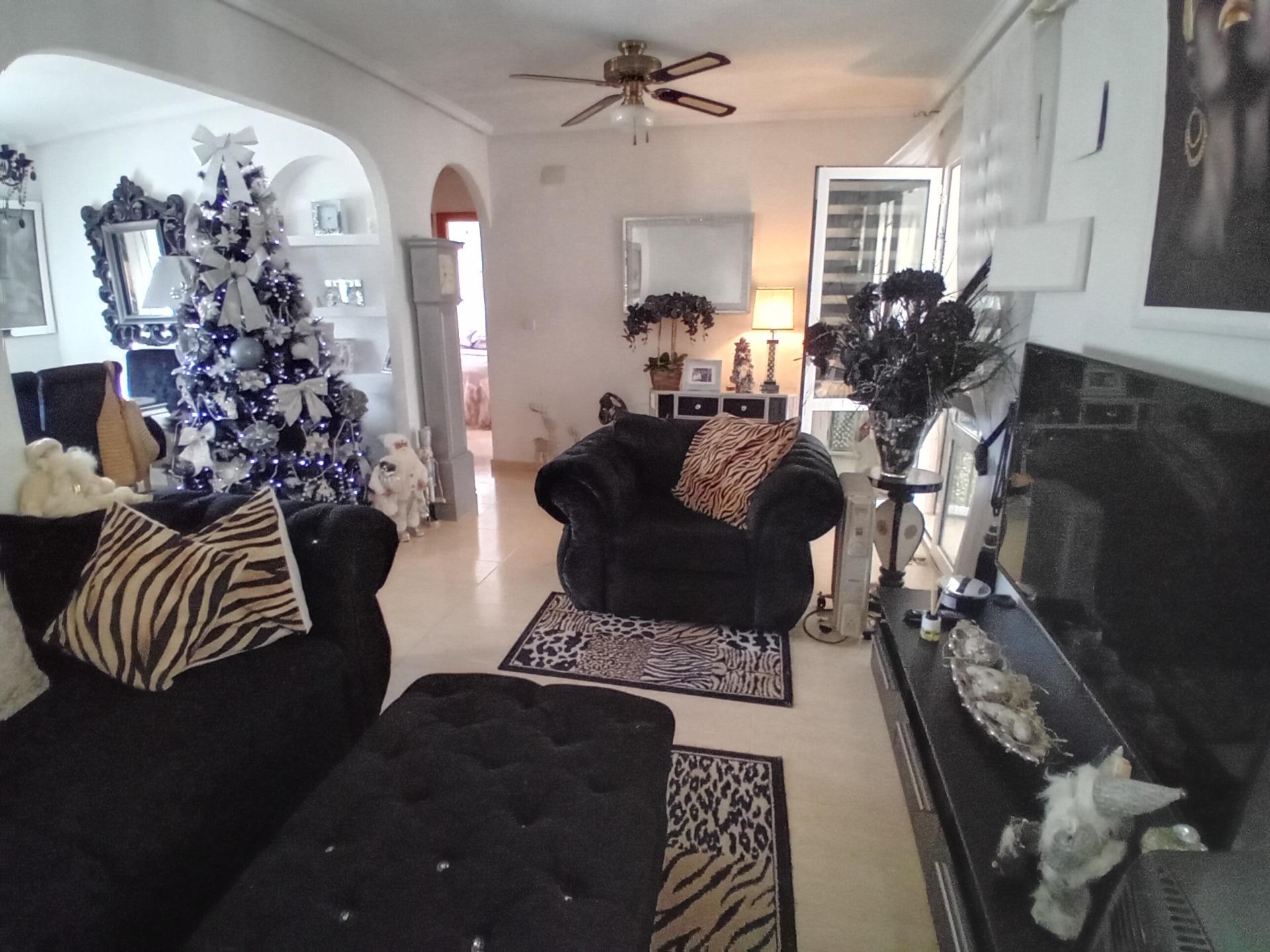 Bathroom in villa for sale in Mazarron
