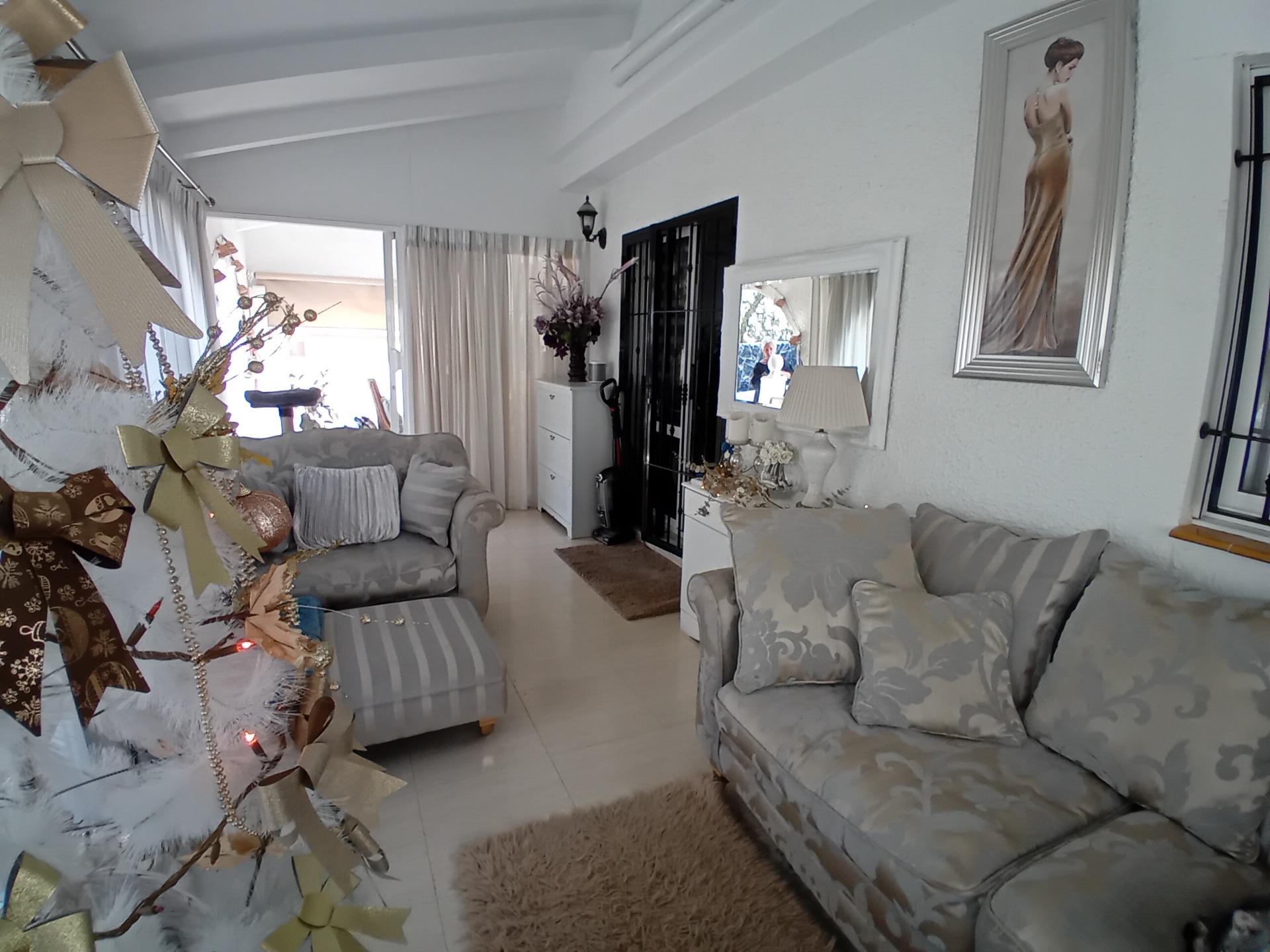 Garden in villa for sale in Mazarron