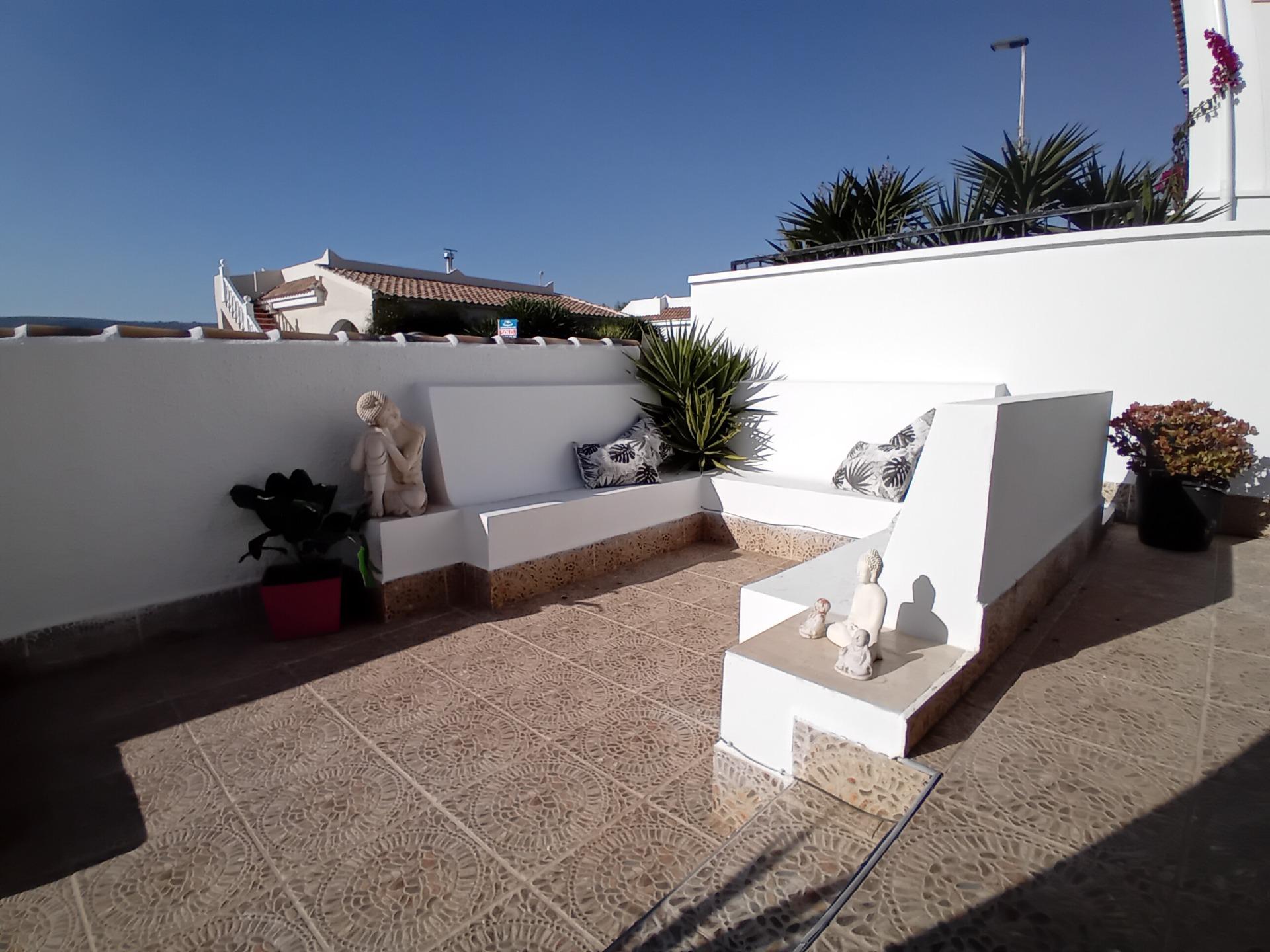 Garden in villa for sale in Mazarron