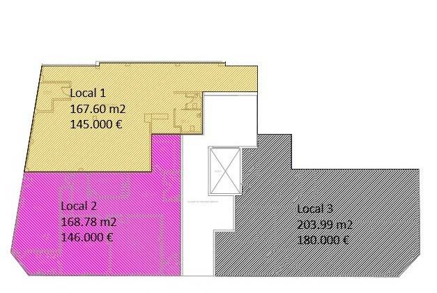 Master bedroom in commercial for sale in Murcia