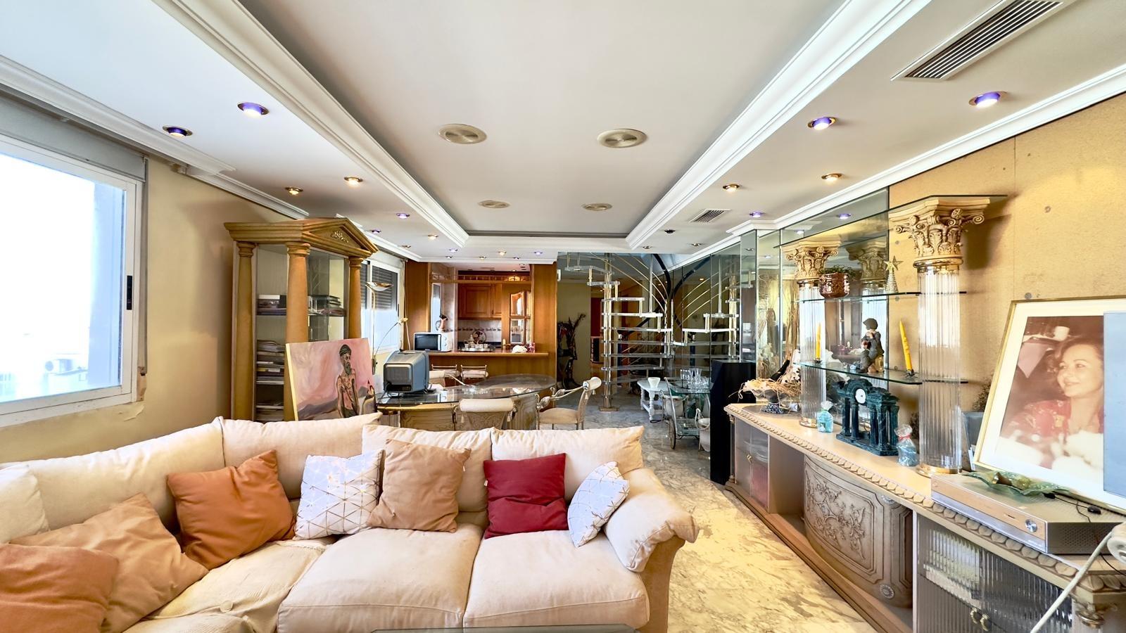 This one-bedroom, one-bathroom penthouse in Torrevieja is conceived as a truly unique home, where th