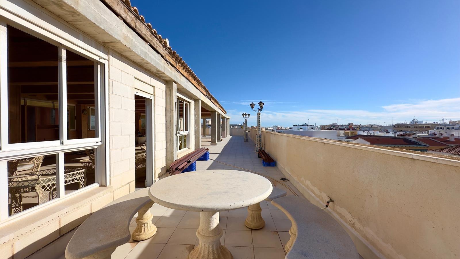 Kitchen in penthouse for sale in Torrevieja