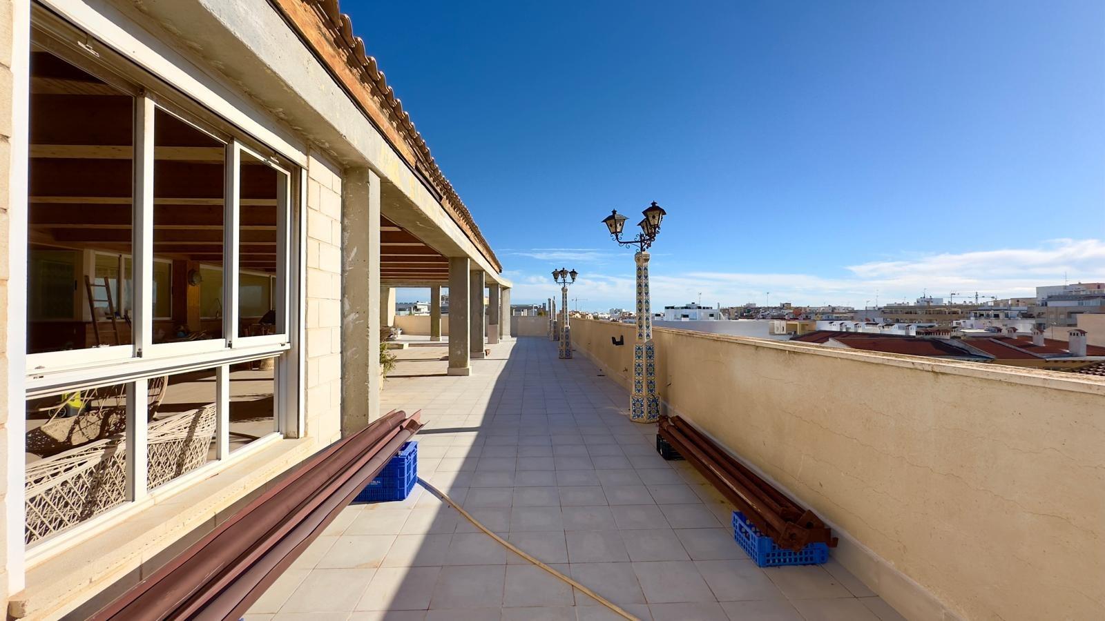 Bedroom in penthouse for sale in Torrevieja