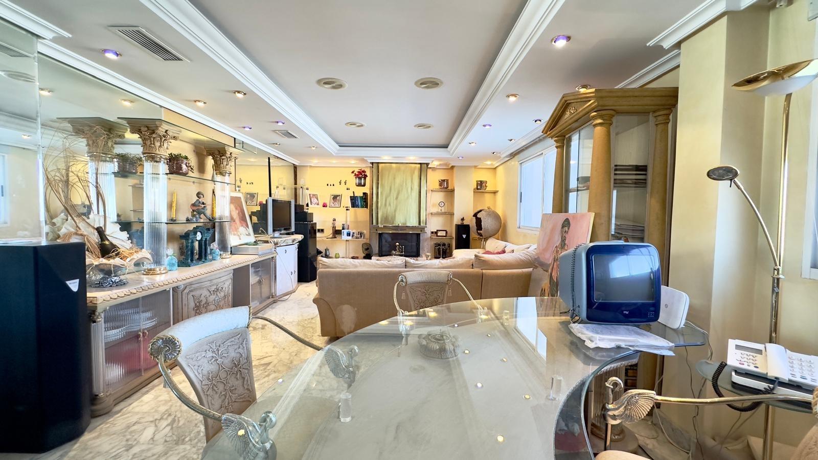 This one-bedroom, one-bathroom penthouse in Torrevieja is conceived as a truly unique home, where th