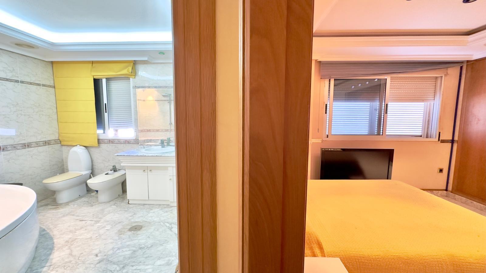 Dining area in penthouse for sale in Torrevieja