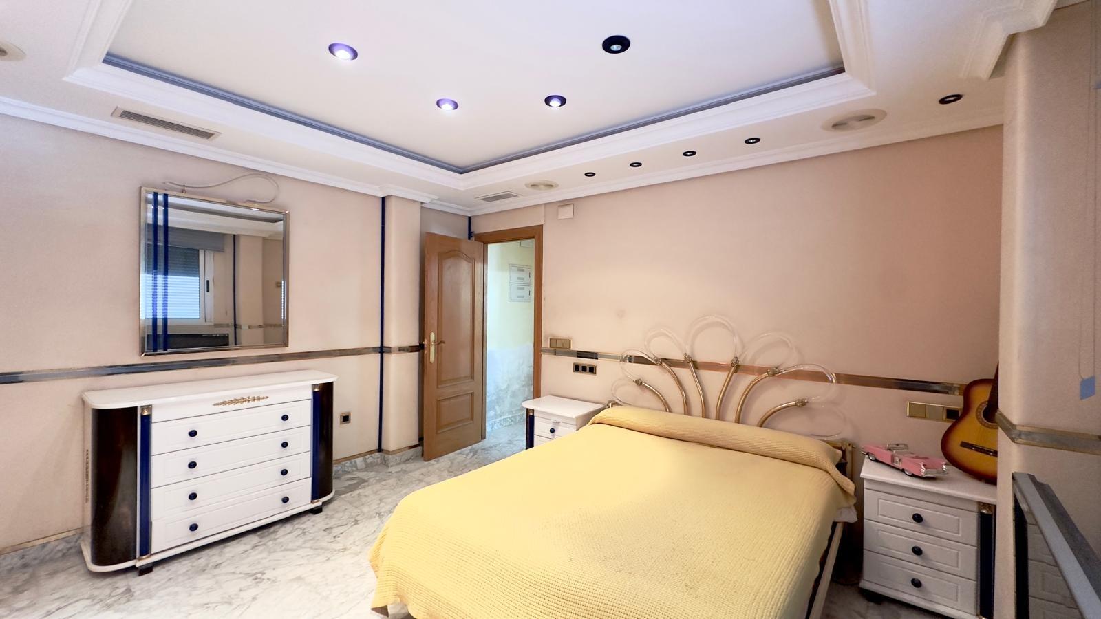 Bedroom in penthouse for sale in Torrevieja