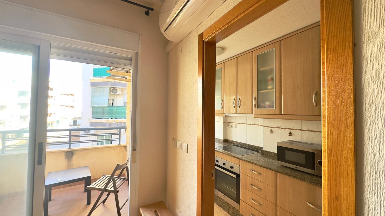 Bedroom in apartment for sale in Torrevieja