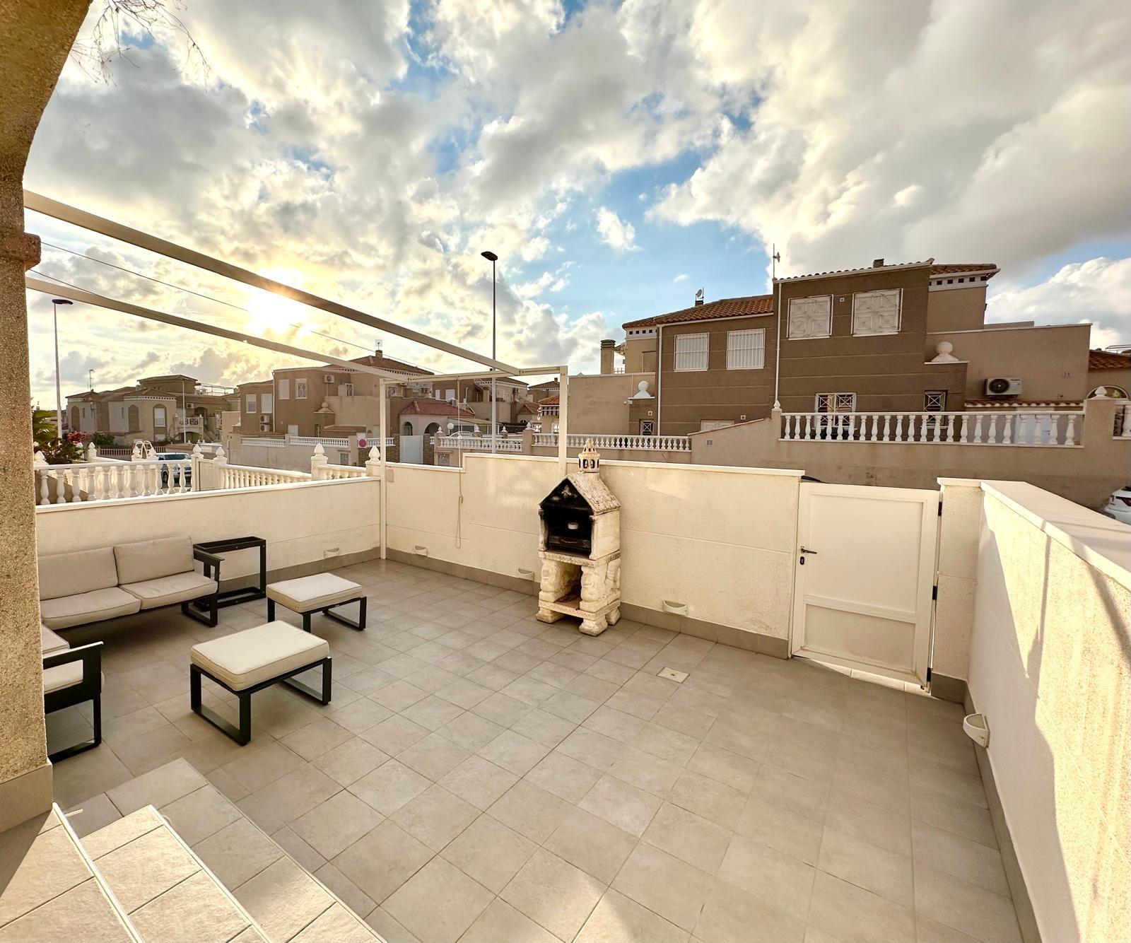 Master bedroom in bungalow for sale in Torrevieja