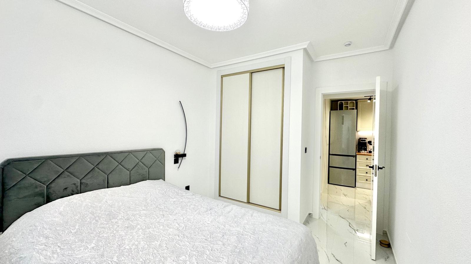 Garden in bungalow for sale in Orihuela Costa