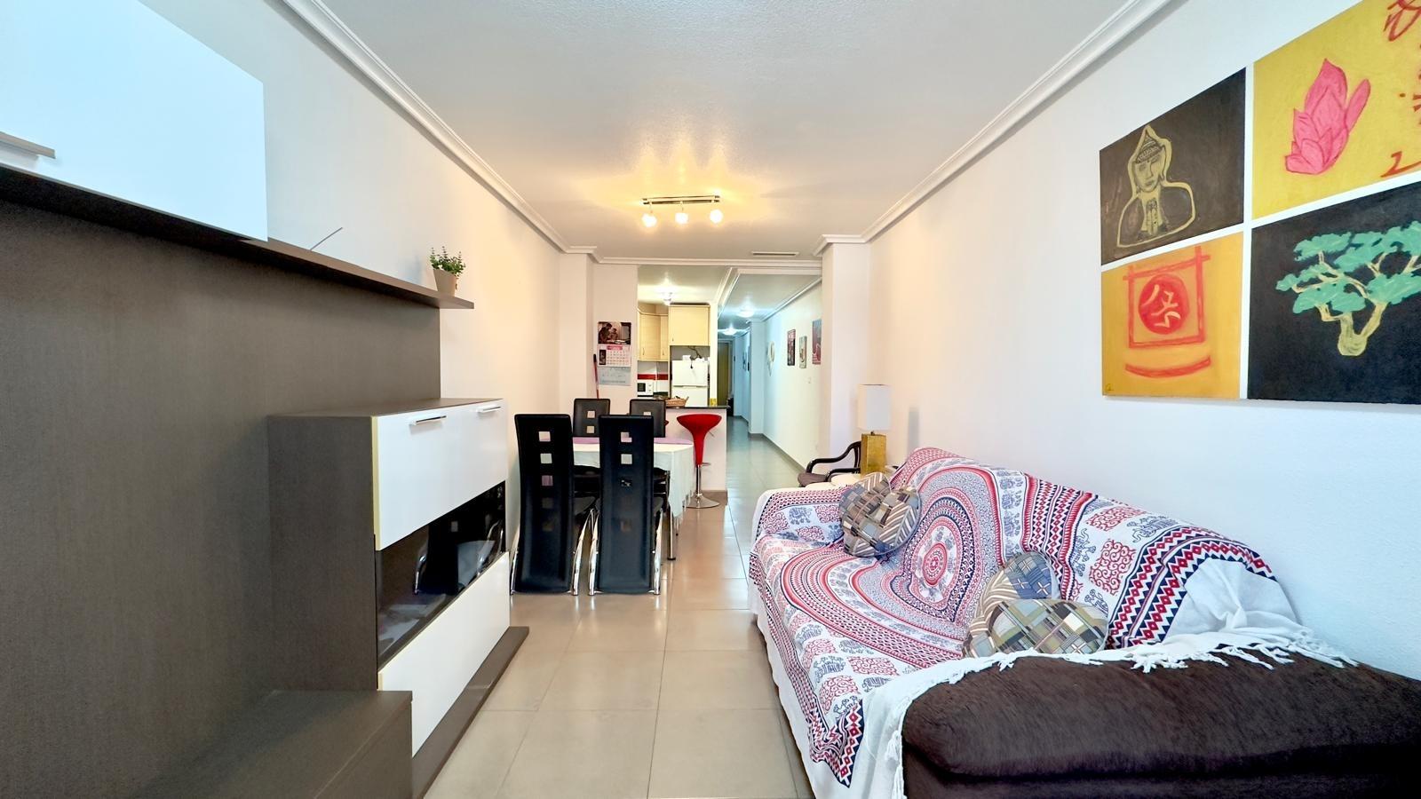 Cozy and functional 2-bedroom, 1-bathroom apartment on one of Torrevieja's most central and sought-a