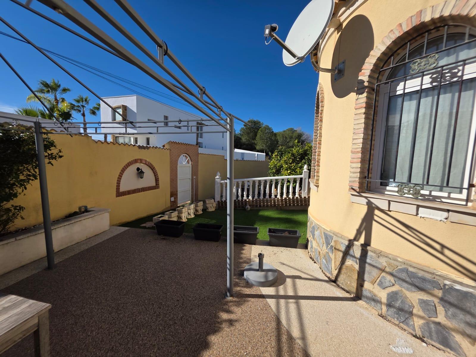 Exterior view in villa for sale in Orihuela Costa