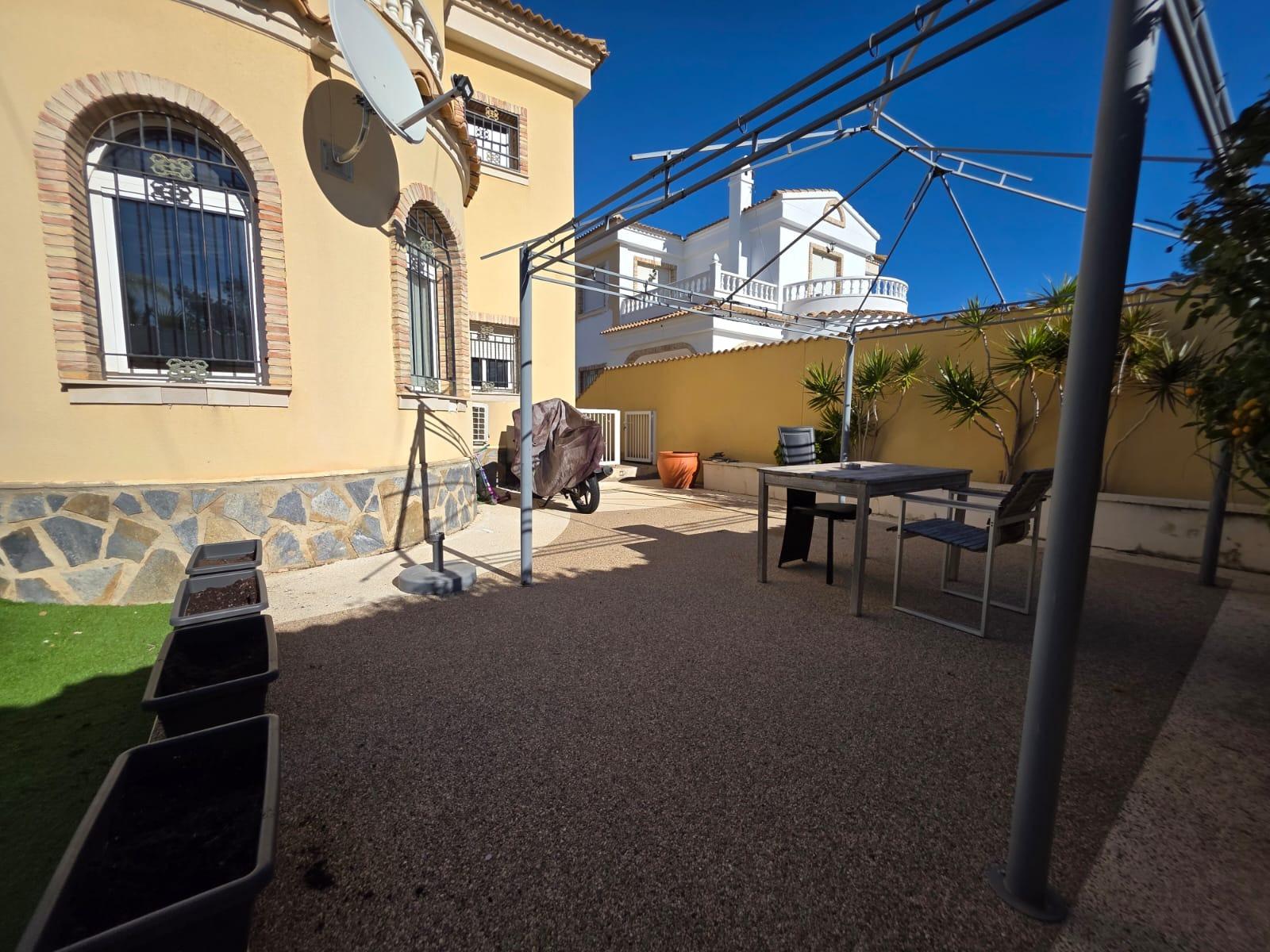 Kitchen in villa for sale in Orihuela Costa