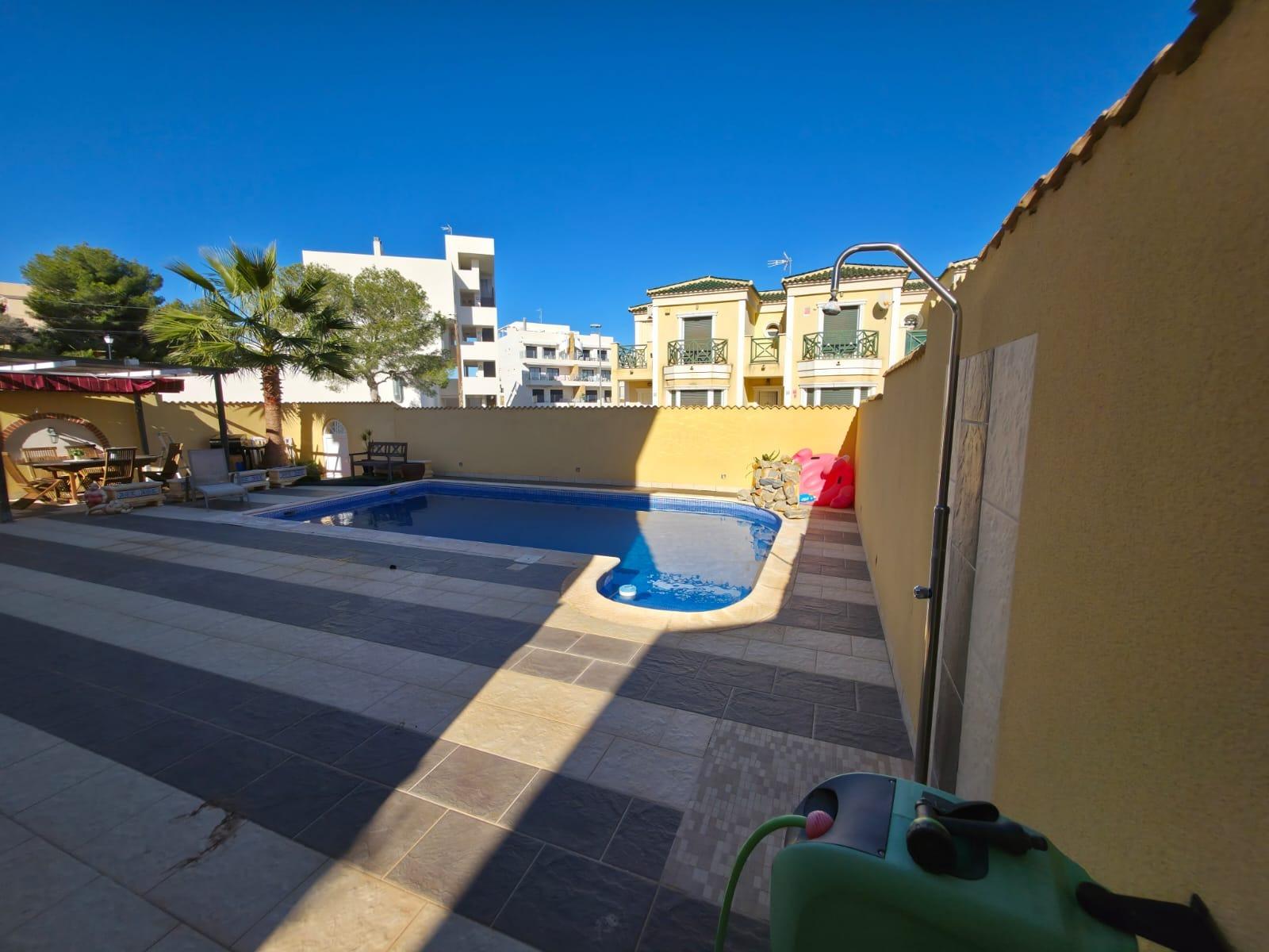 Bedroom in villa for sale in Orihuela Costa
