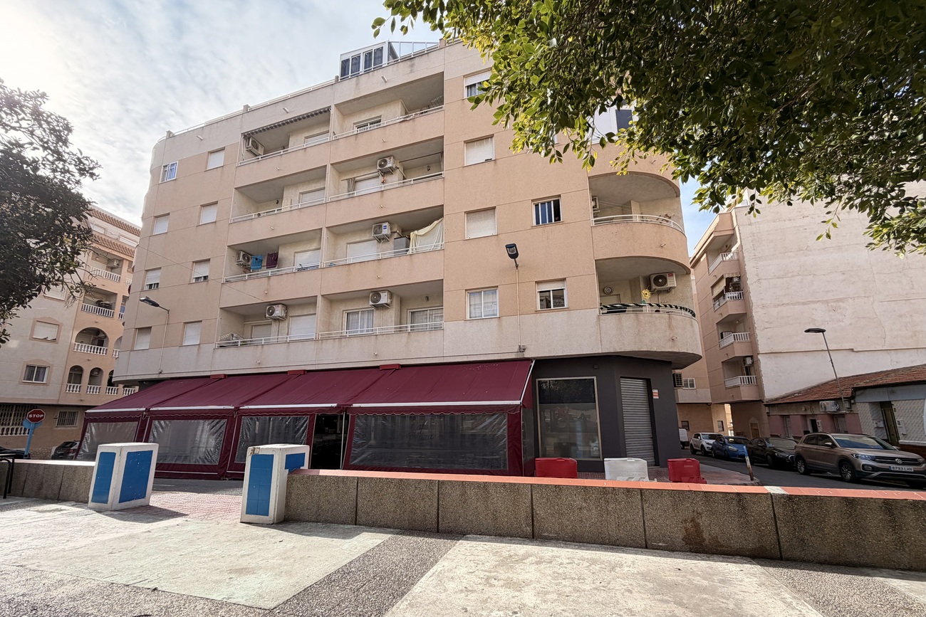 Garden in apartment for sale in Torrevieja