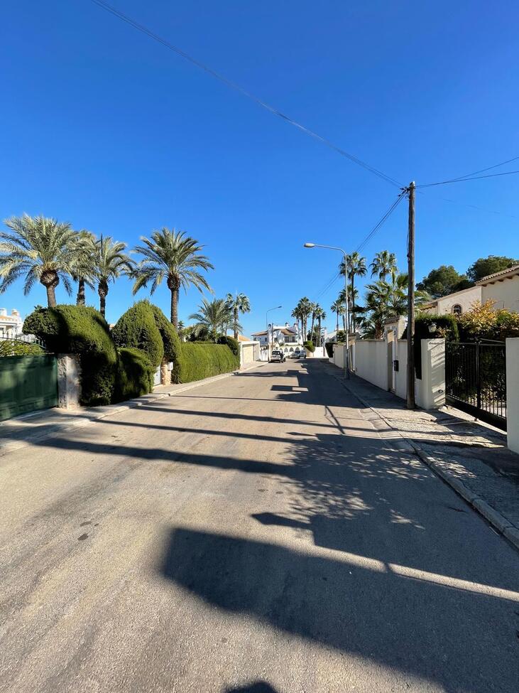 Terrace in villa for sale in Villamartin
