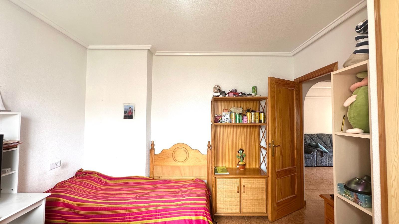 Master bedroom in apartment for sale in Torrevieja