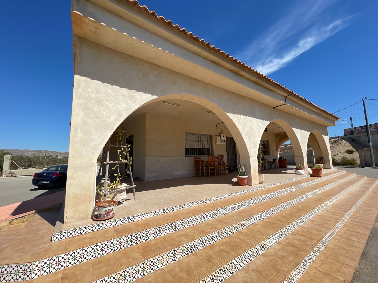 Master bedroom in villa for sale in Crevillent