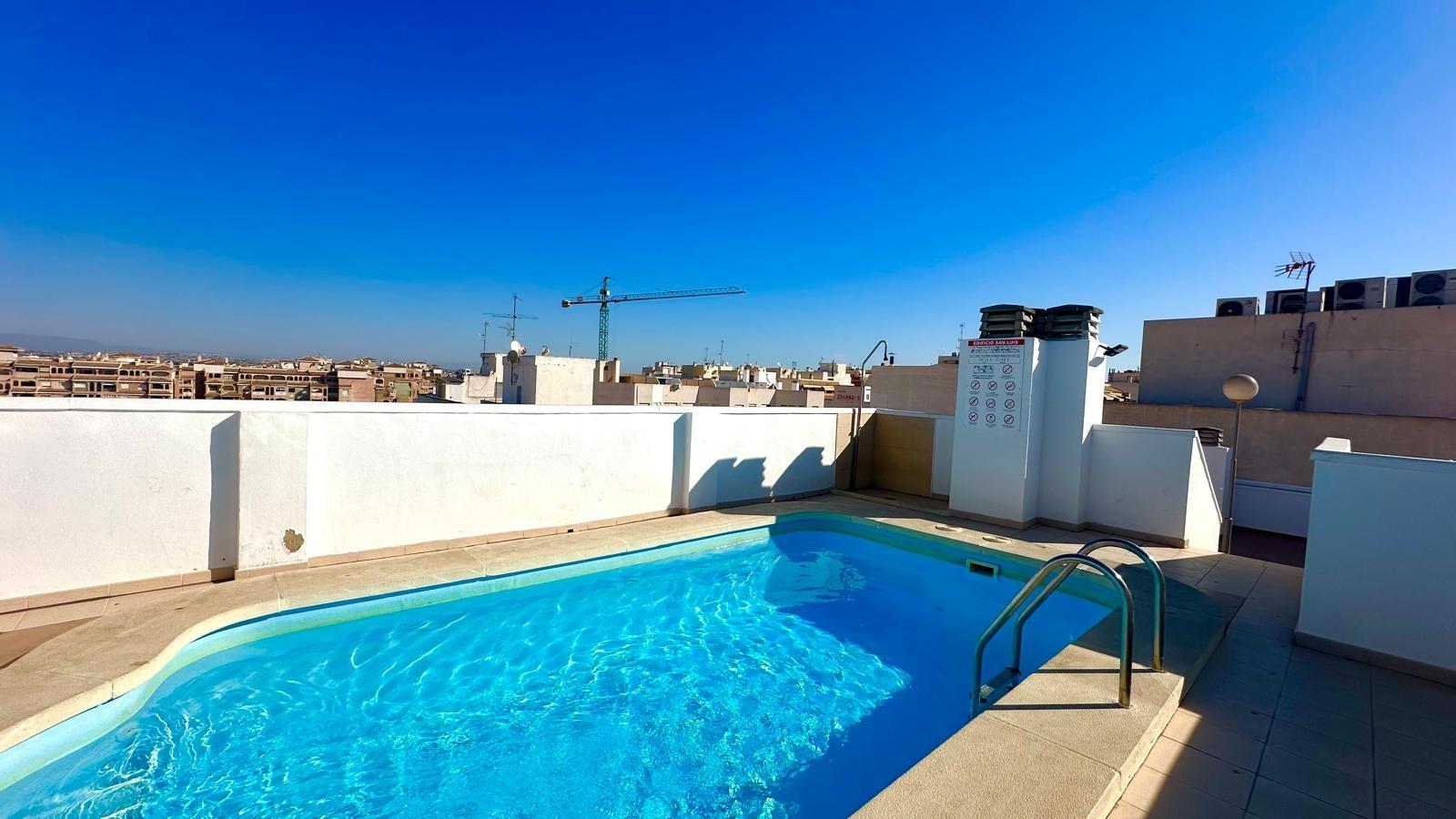 Pool area in apartment for sale in Torrevieja