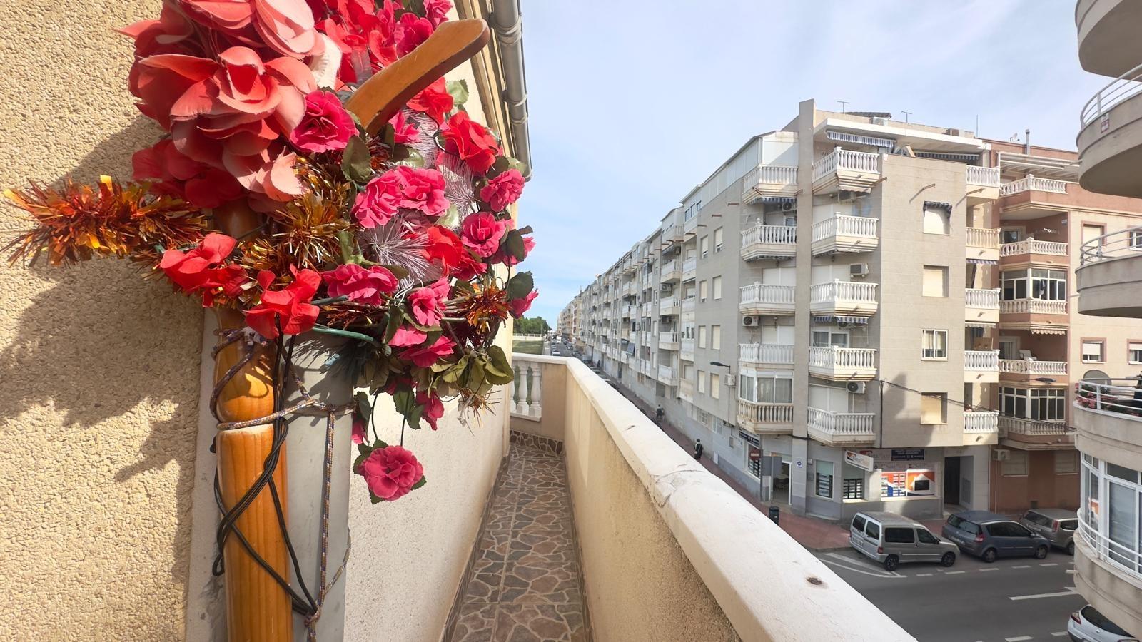 Garden in penthouse for sale in Torrevieja