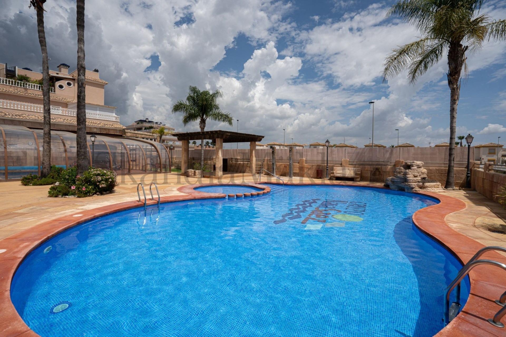Garden in terraced for sale in Orihuela Costa