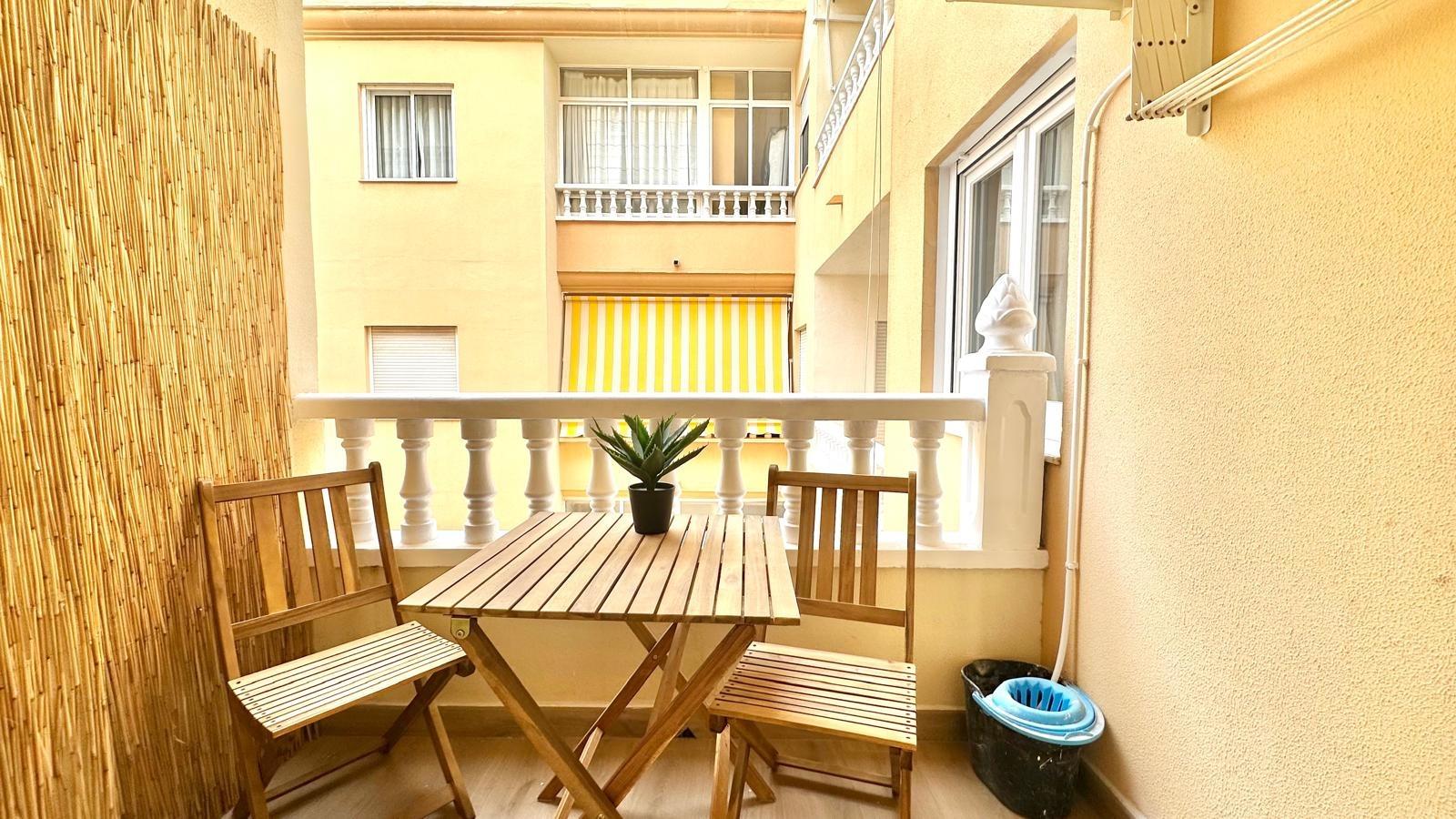 Bedroom in apartment for sale in Torrevieja