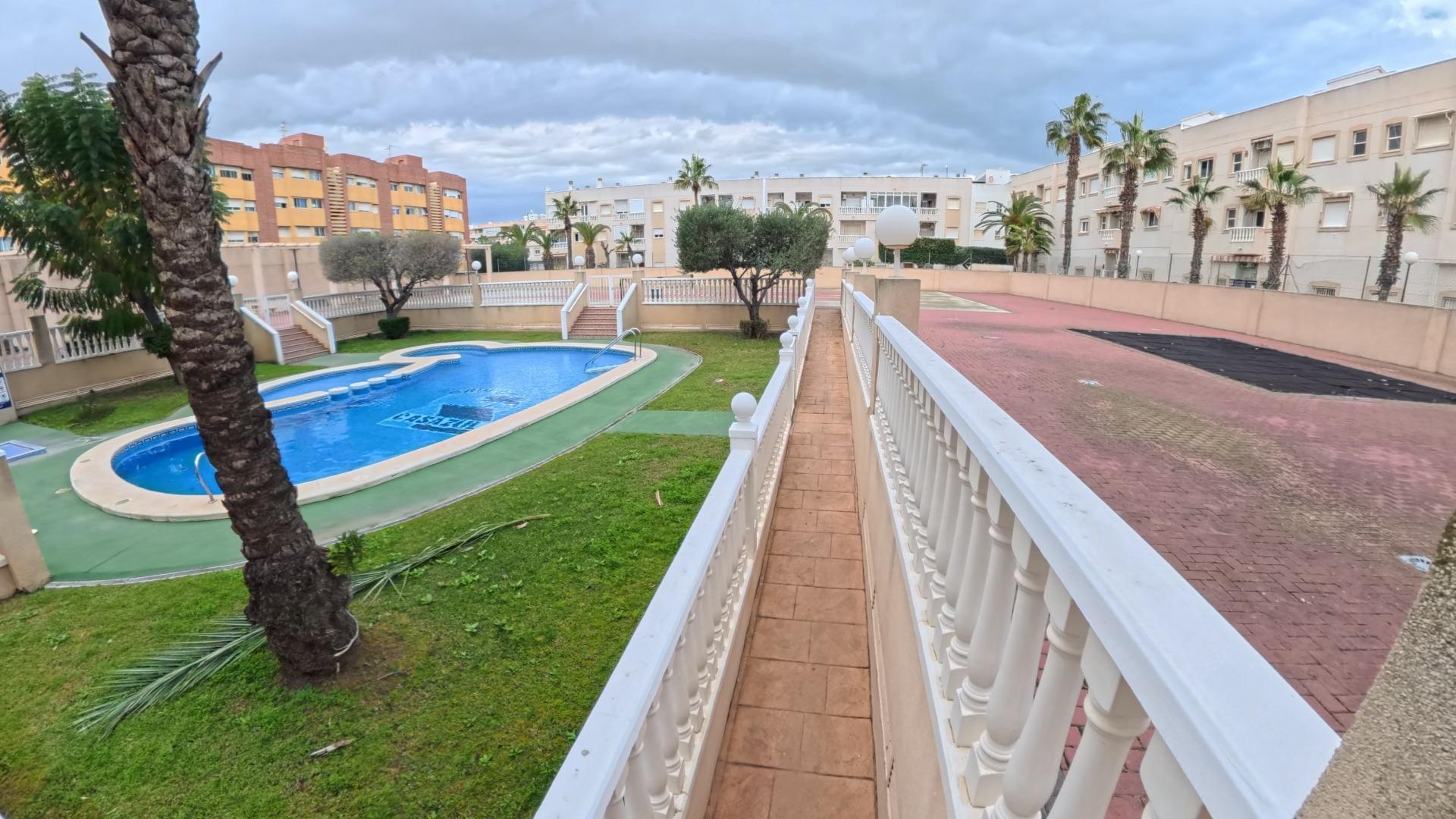 Garden in apartment for sale in Torrevieja