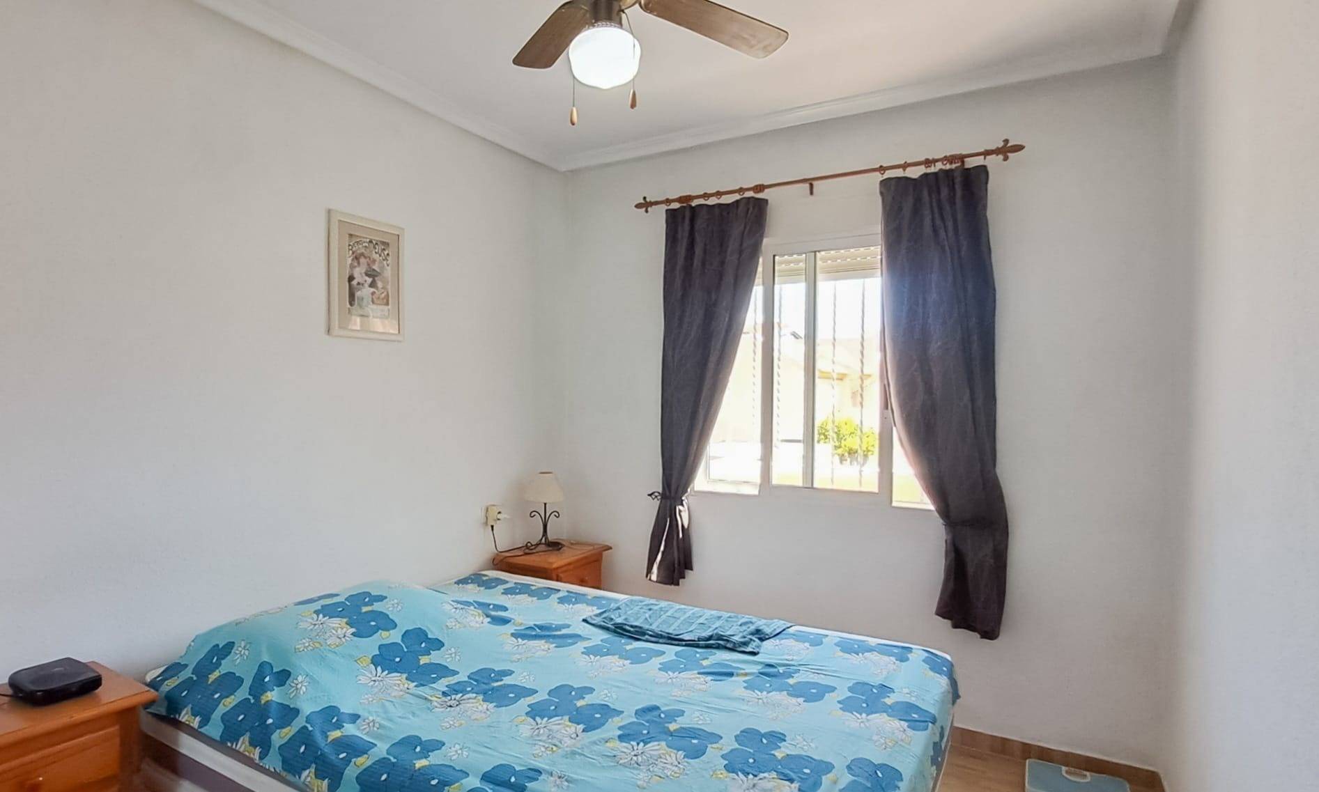 Master bedroom in apartment for sale in Torrevieja