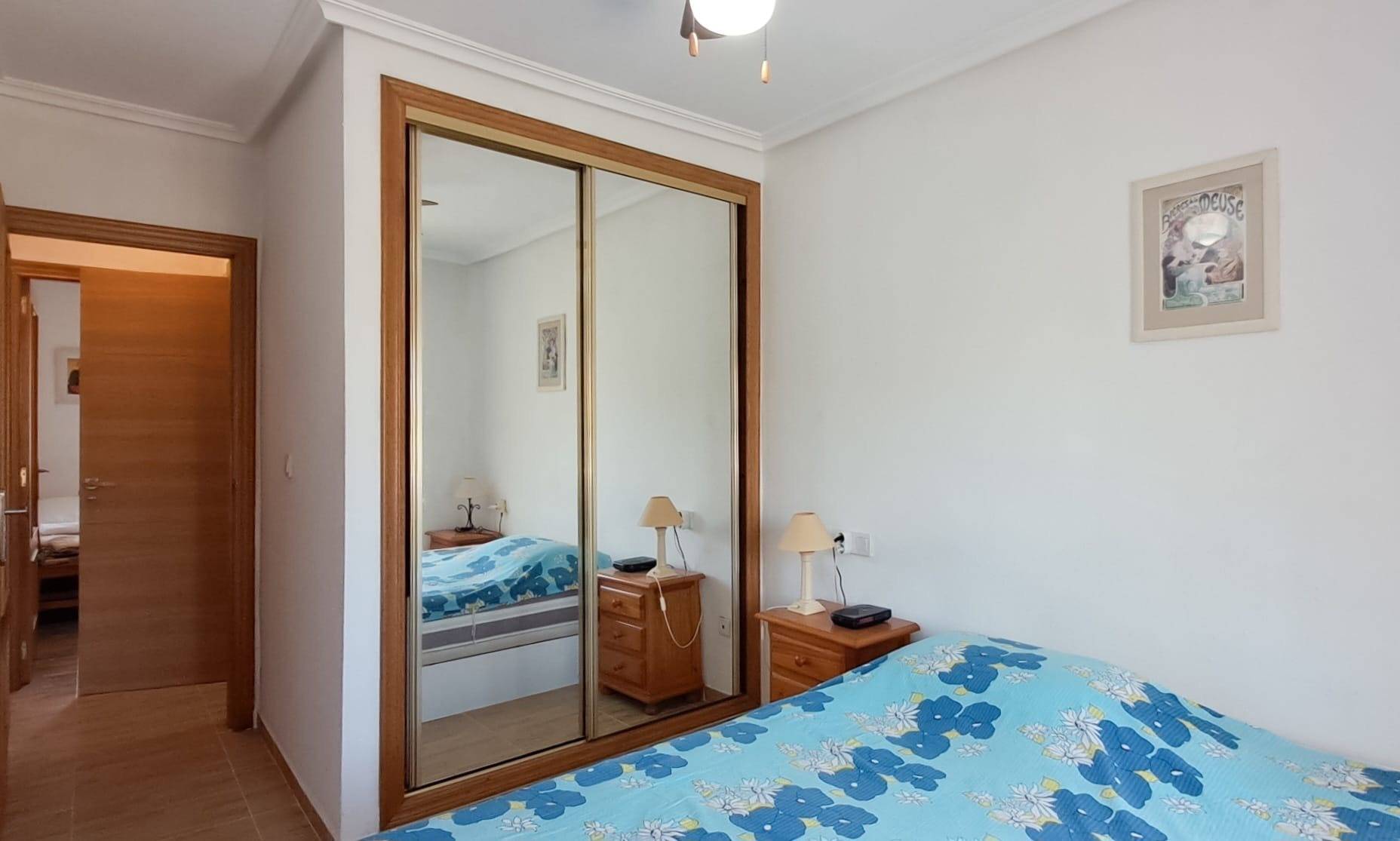 Bedroom in apartment for sale in Torrevieja