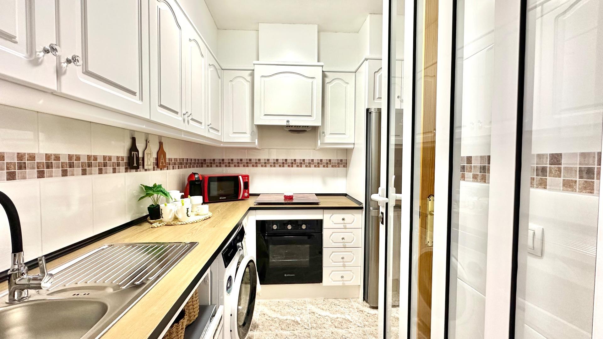 Kitchen in apartment for sale in Torrevieja