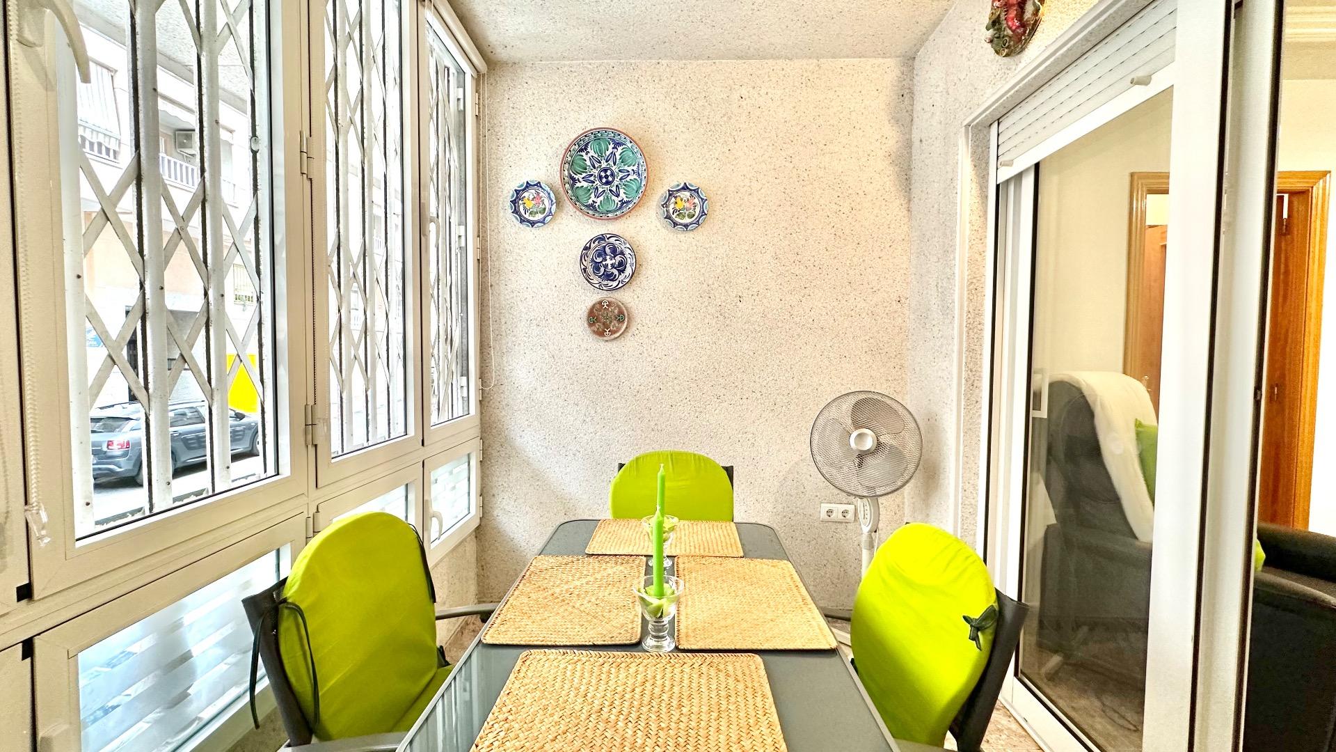 Bedroom in apartment for sale in Torrevieja
