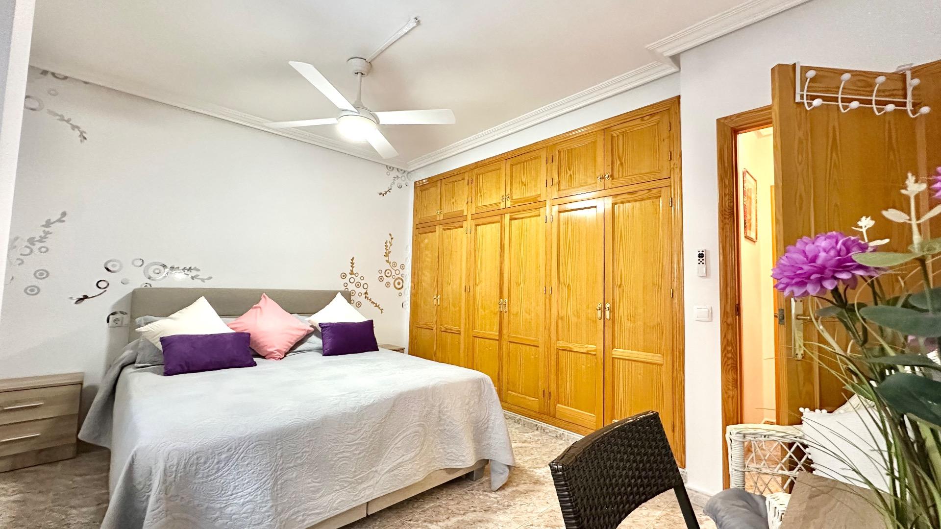 Terrace in apartment for sale in Torrevieja