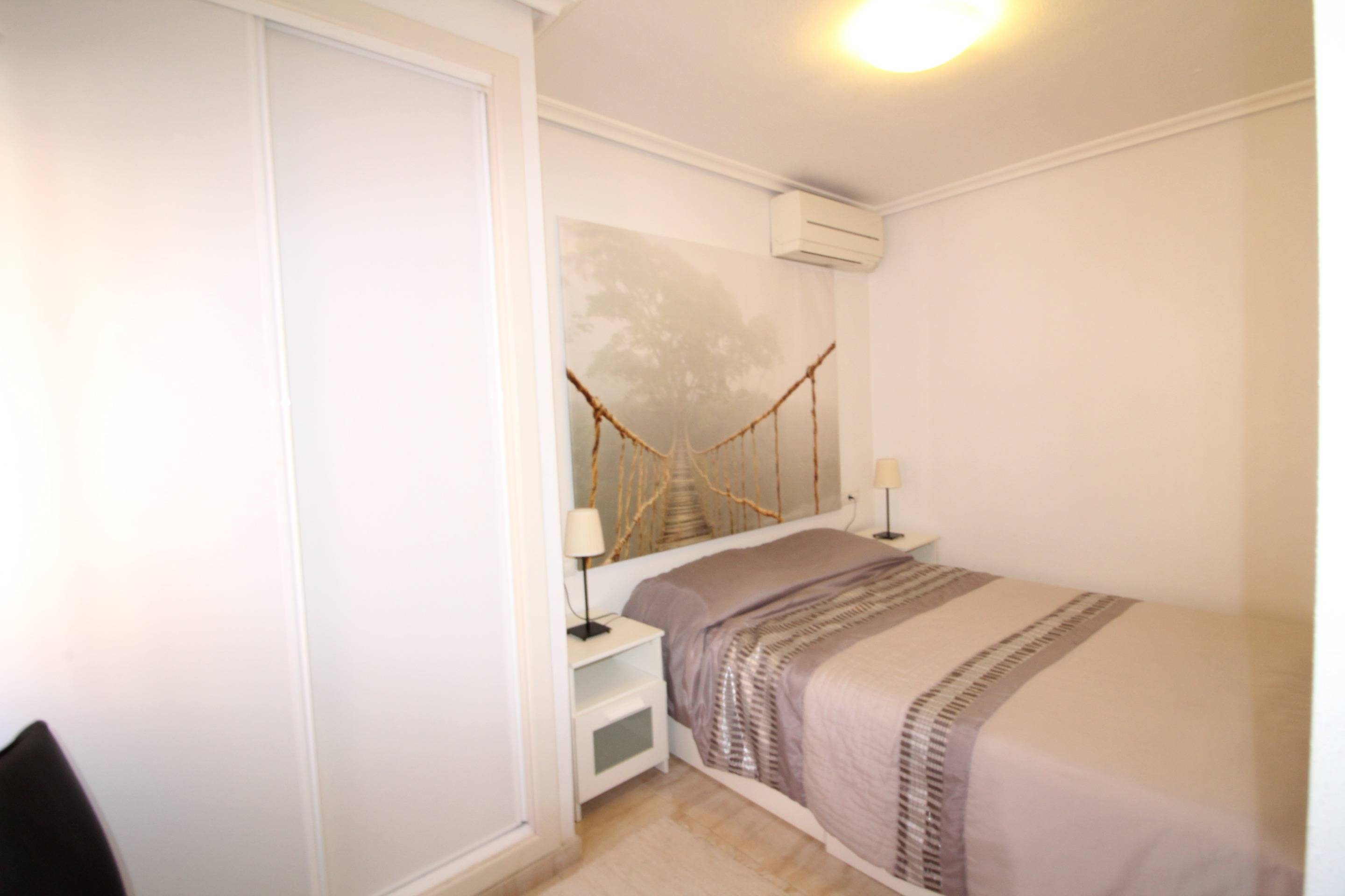 Bedroom in apartment for sale in Torrevieja