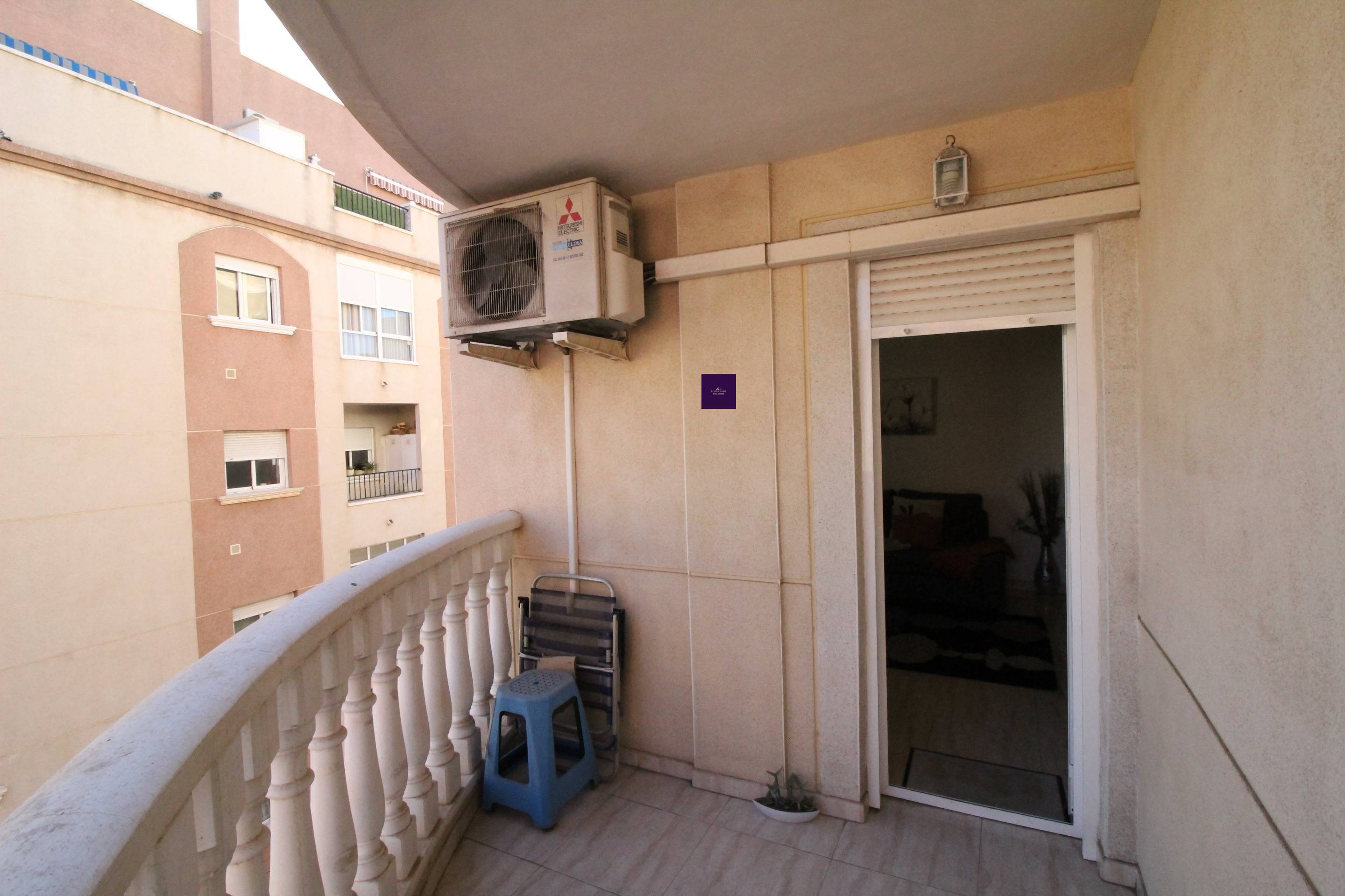 Bedroom in apartment for sale in Torrevieja