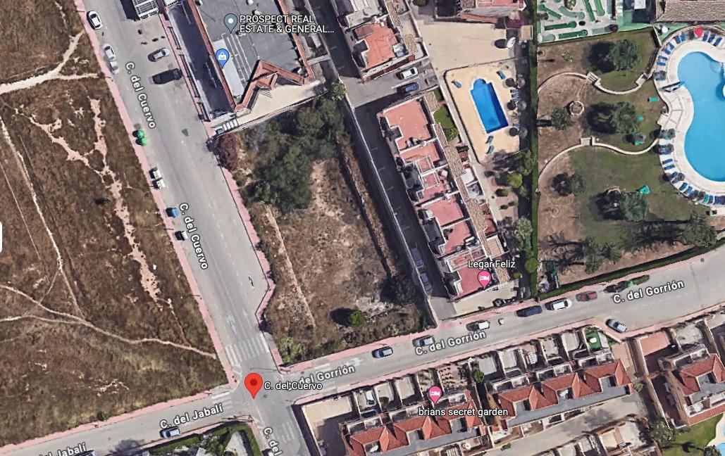 Commercial Corner Plot for Development – Investment Opportunity in Orihuela Costa (Costa Blanca) We